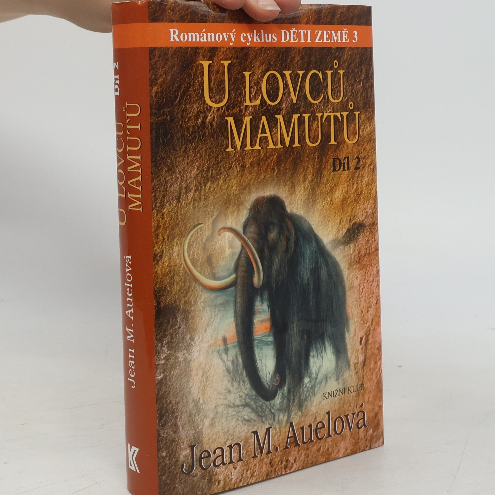 Jean M. Auelová U lovců mamutů 2