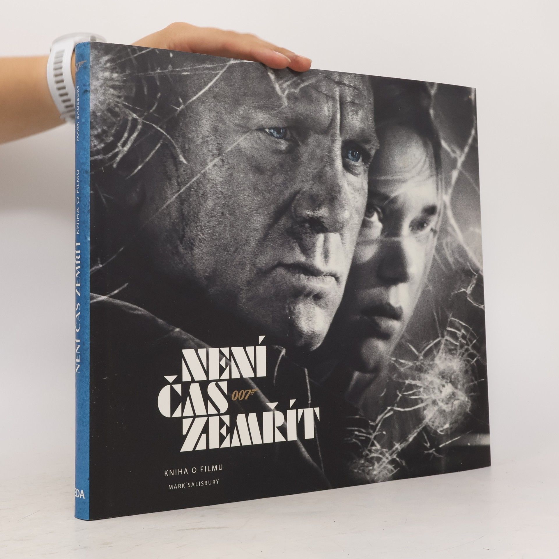 Není čas zemřít : kniha o filmu