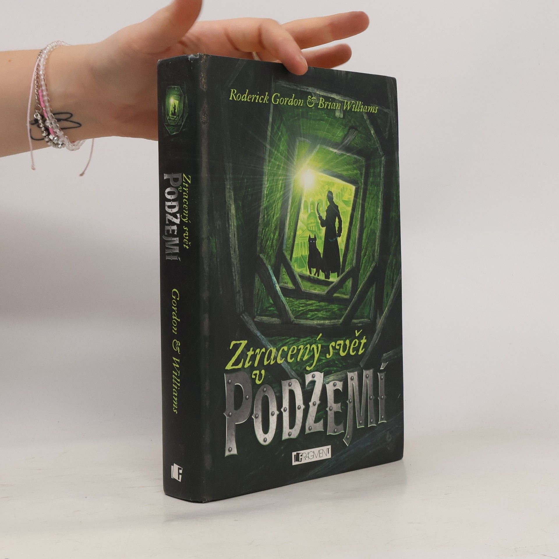 Roderick Gordon Ztracený svět v podzemí