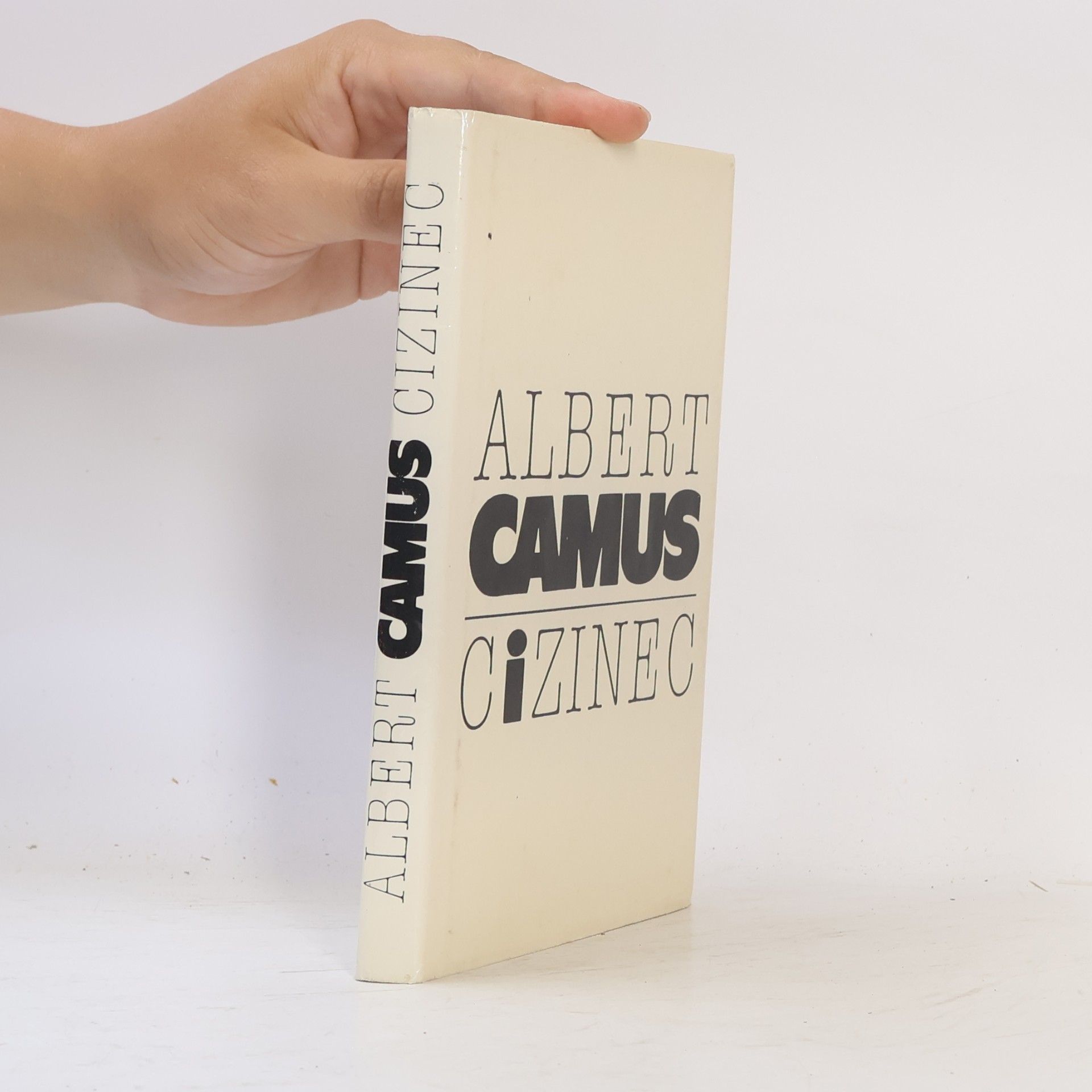 Albert Camus Cizinec