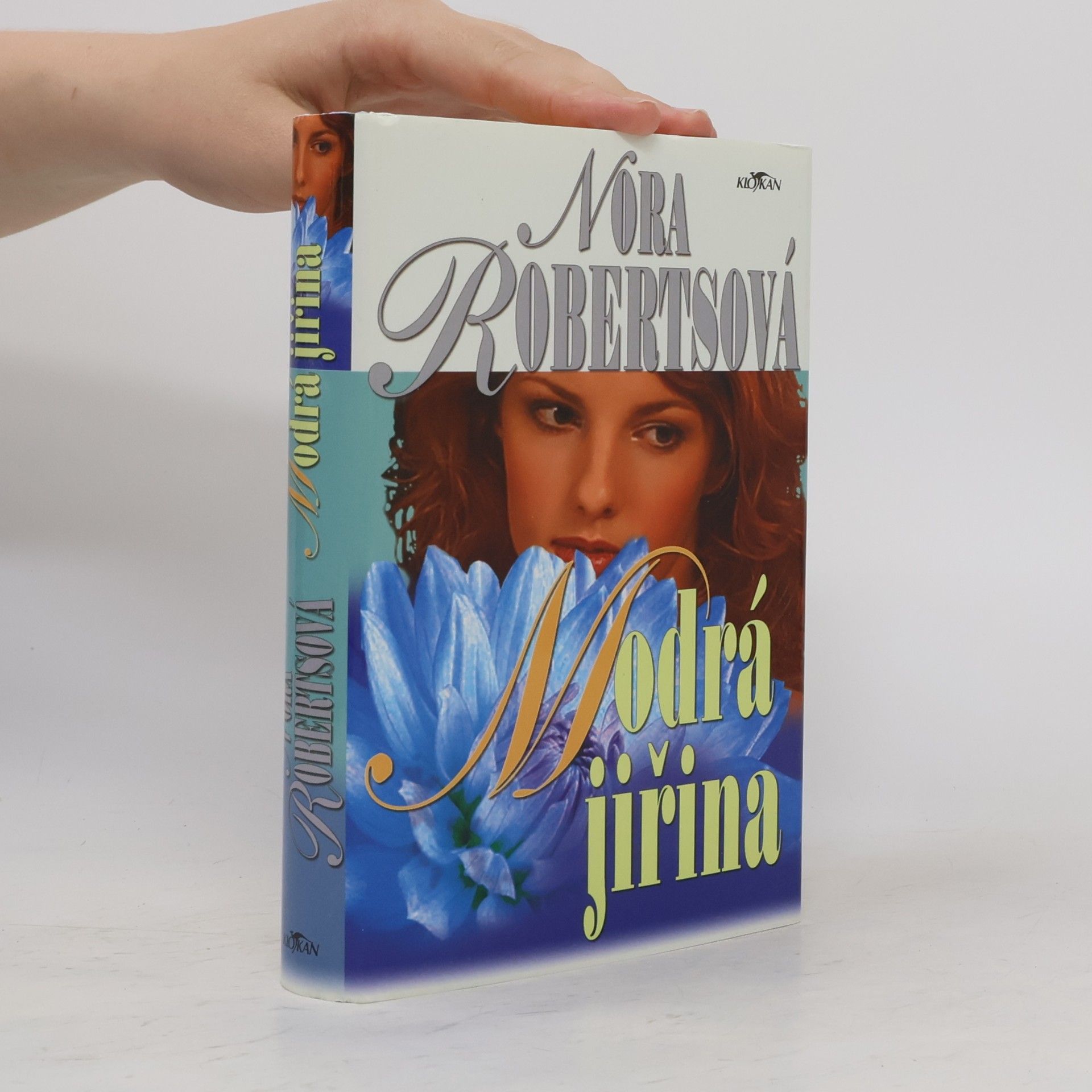 Nora Roberts Modrá jiřina