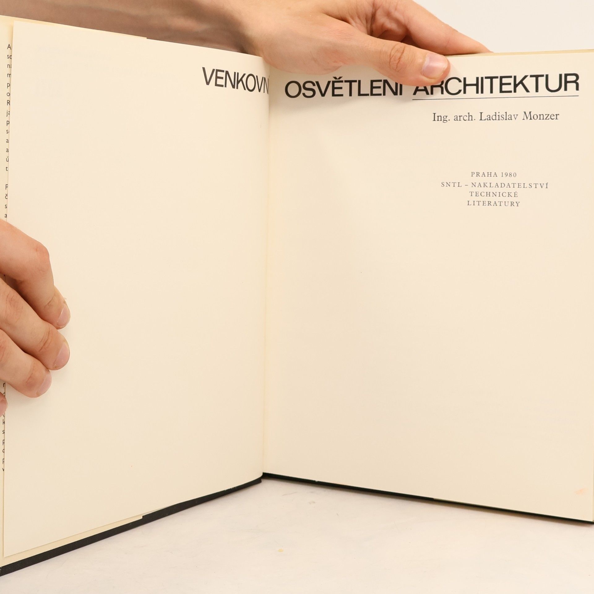 Ladislav Monzer Venkovní osvětlení architektur