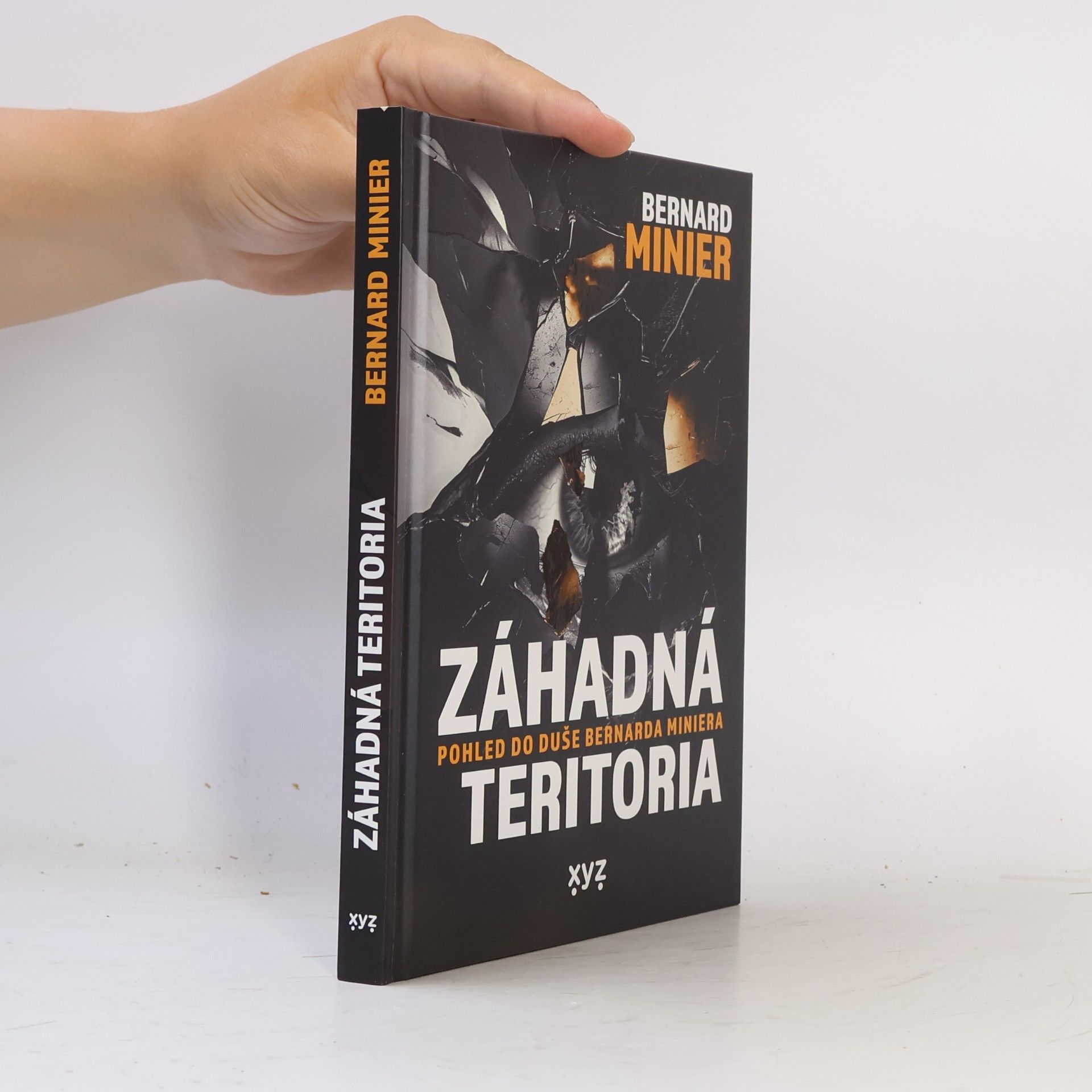 Bernard Minier Záhadná teritoria