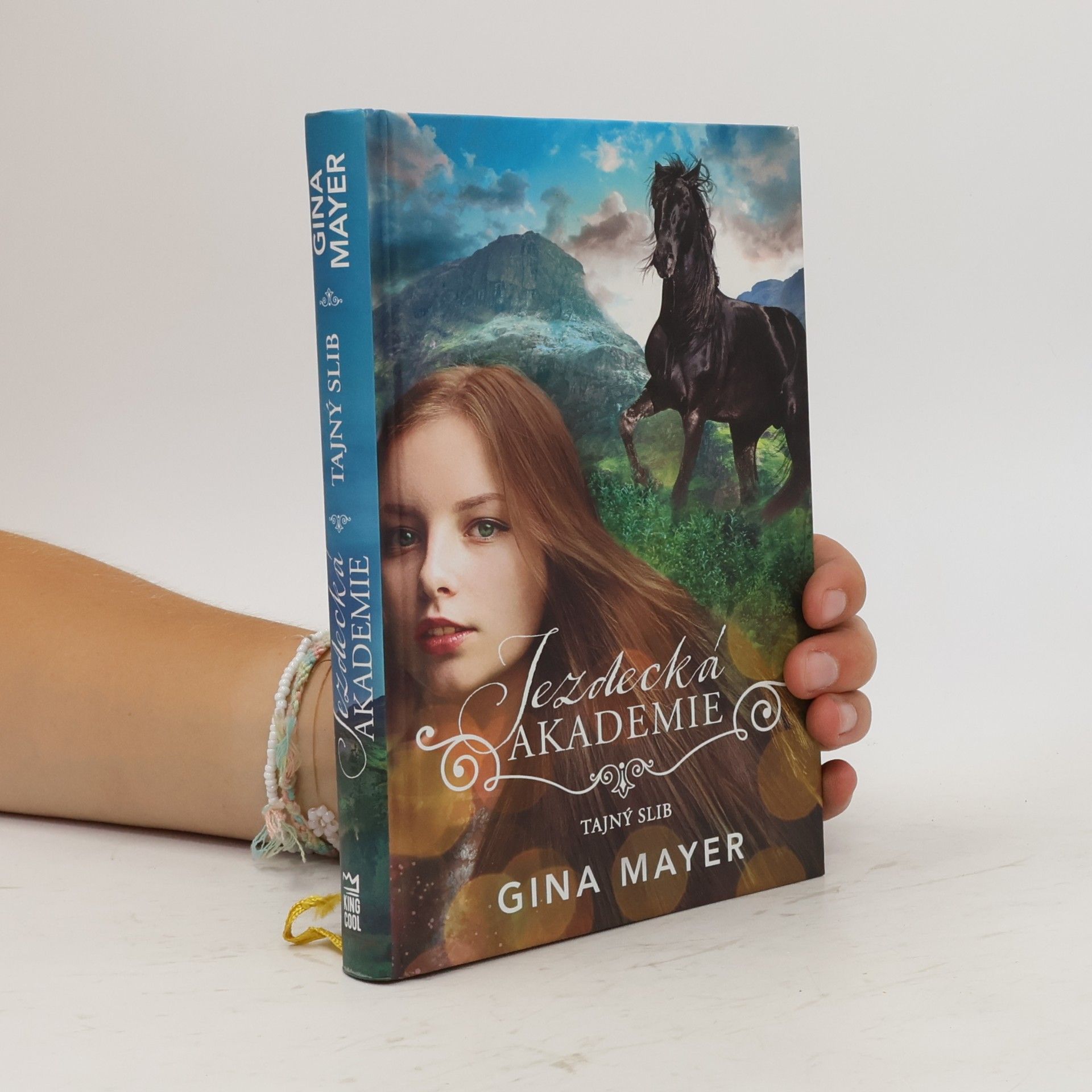 Gina Mayer Jezdecká akademie. Tajný slib