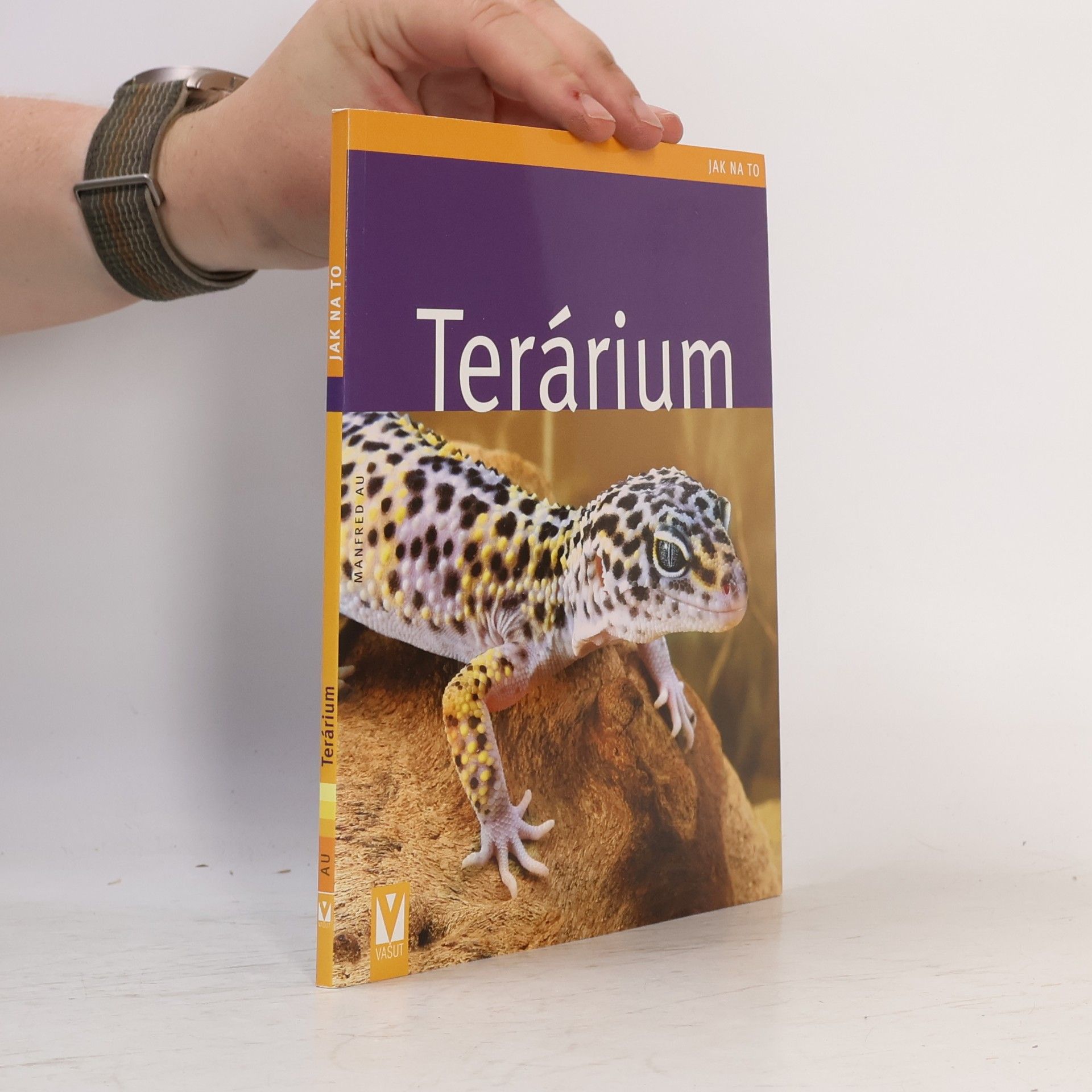 Manfred Au Terárium
