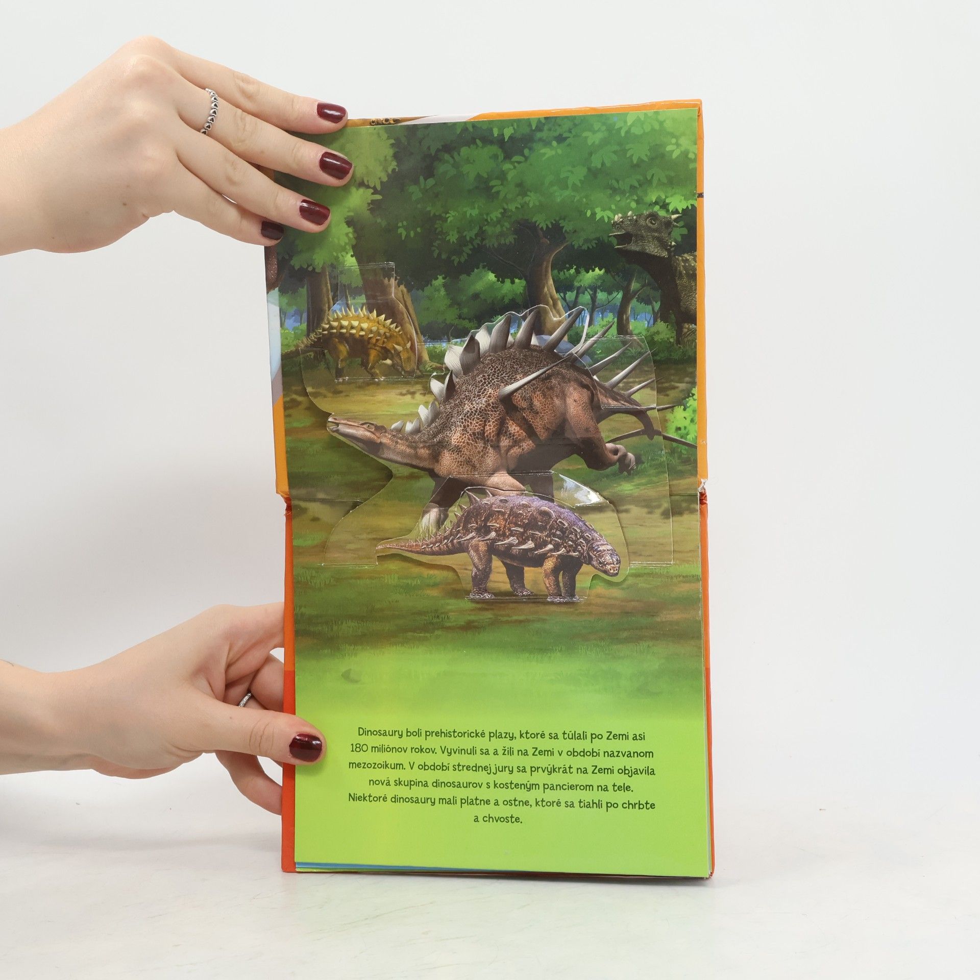 Various authors Neskrotné dinosaury