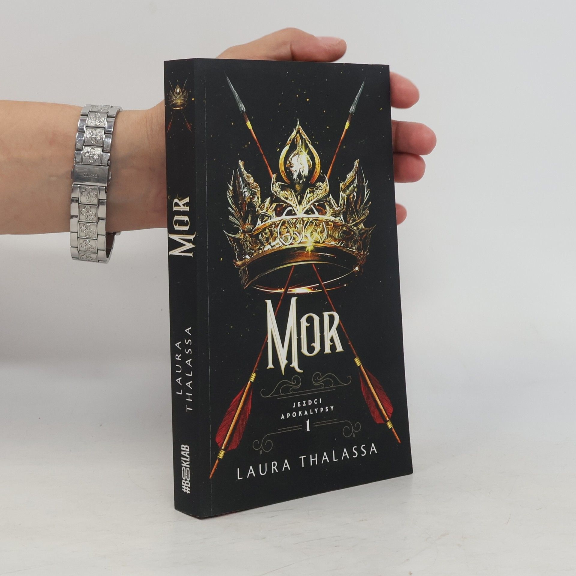 Laura Thalassa Mor