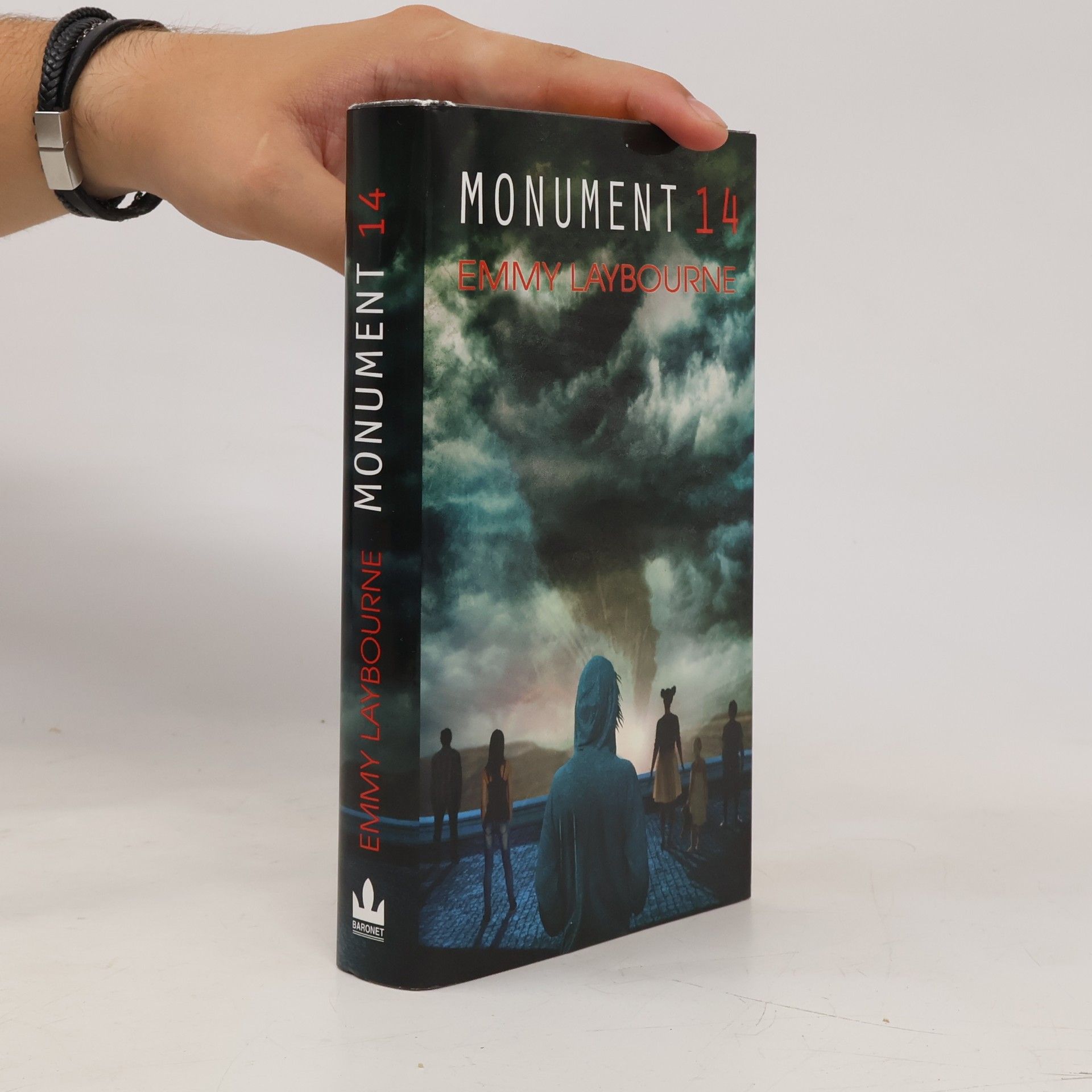 Emmy Laybourne Monument 14