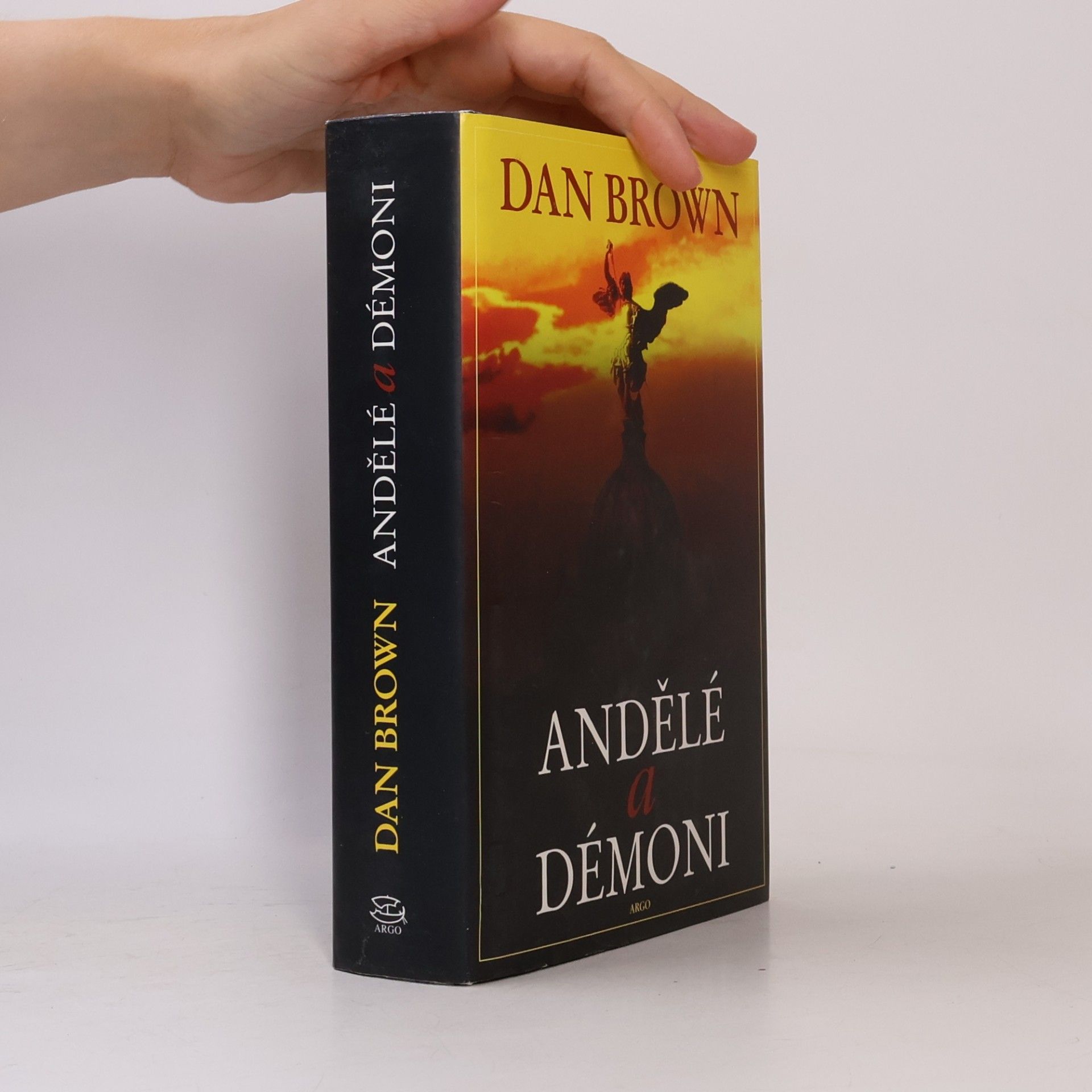 Dan Brown Andělé a démoni