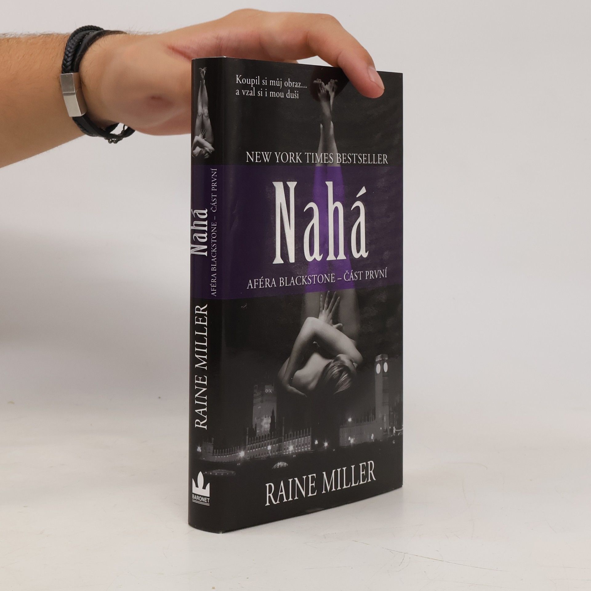 Nahá . Aféra Blackstone. 1. díl