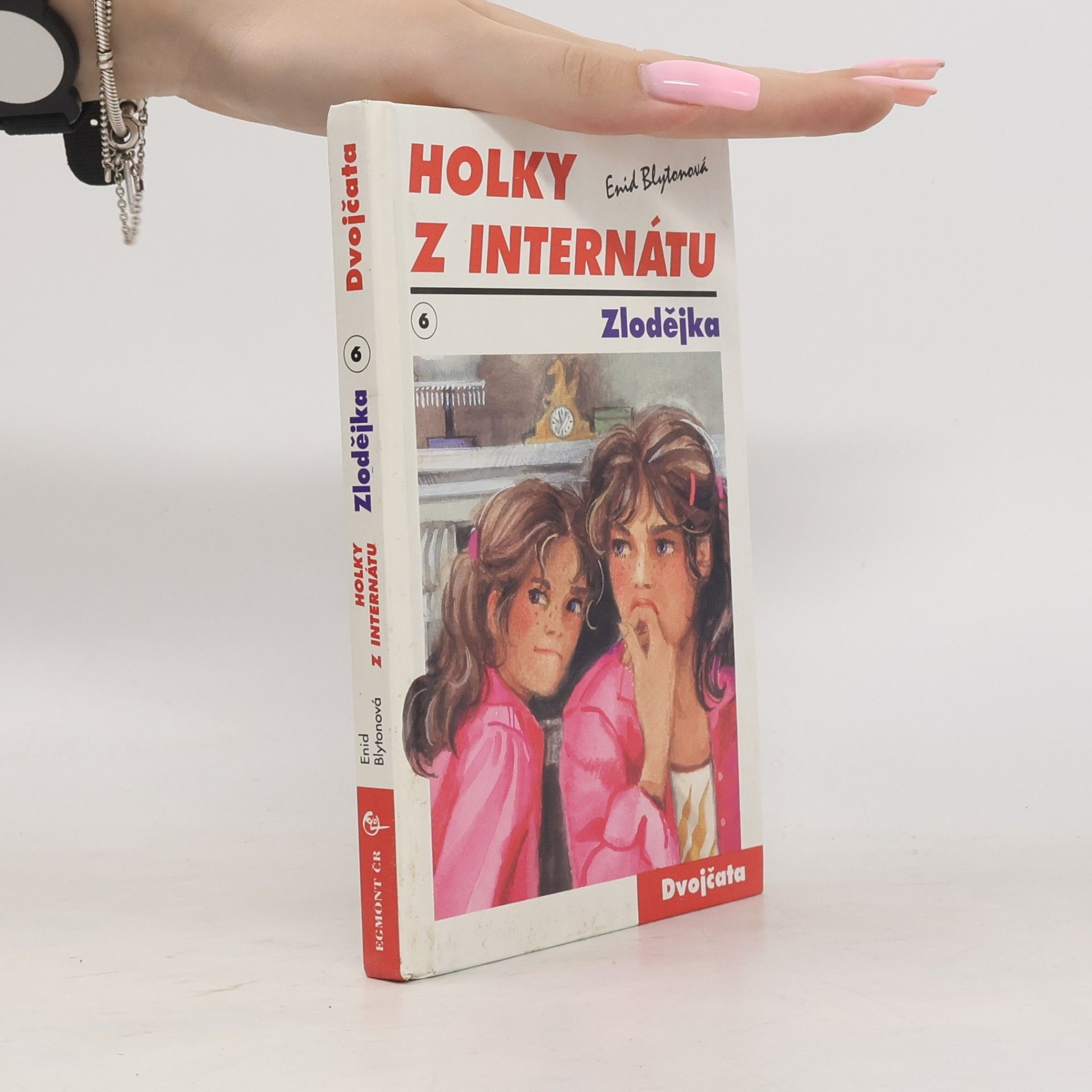 Věra Čermáková Holky z internátu 6. Zlodějka