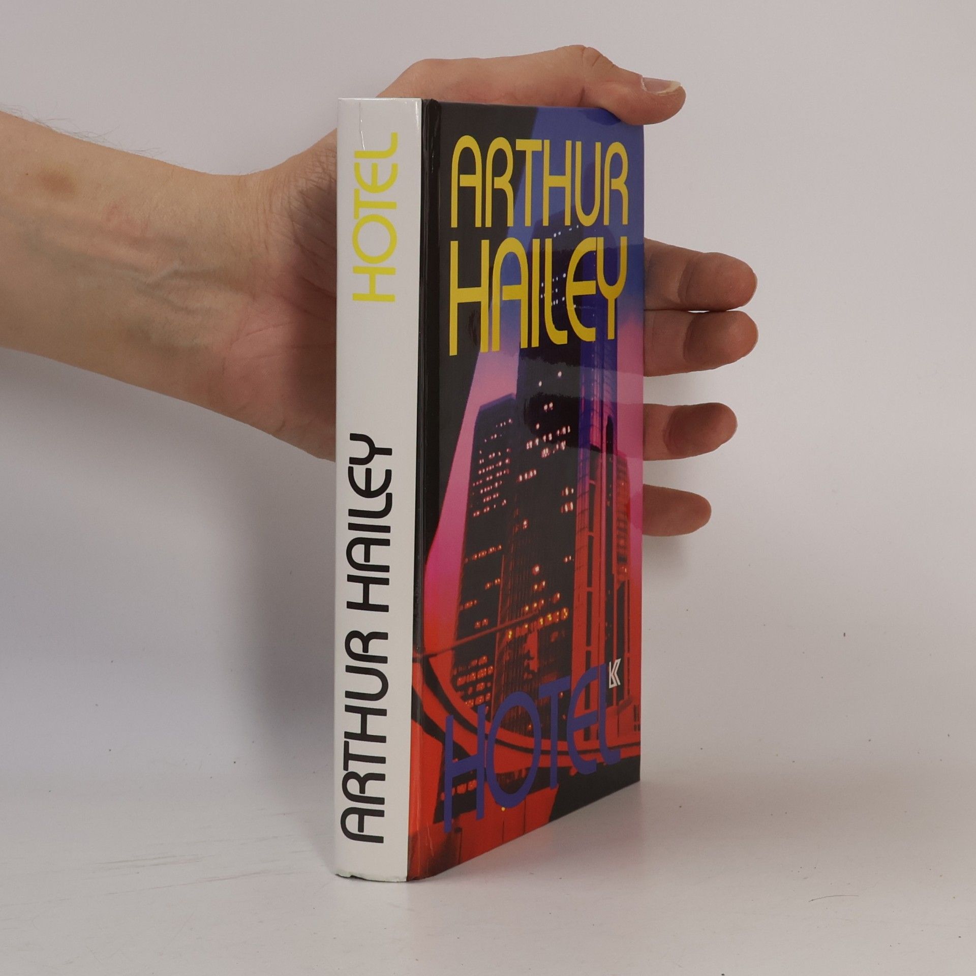 Arthur Hailey Hotel