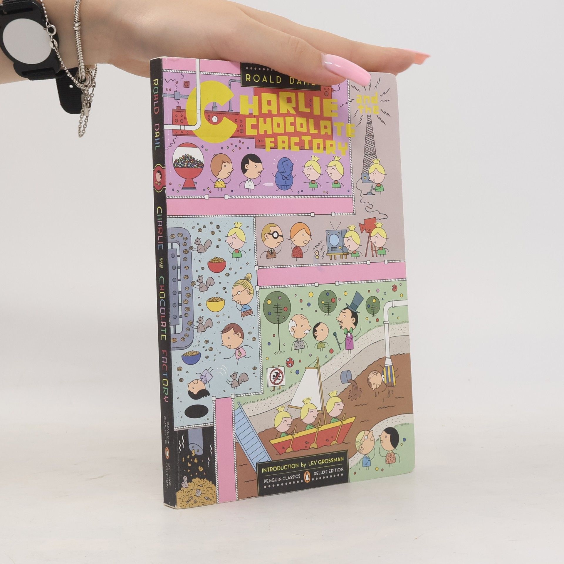 Roald Dahl Charlie and the Chocolate Factory: (Penguin Classics Deluxe Edition)
