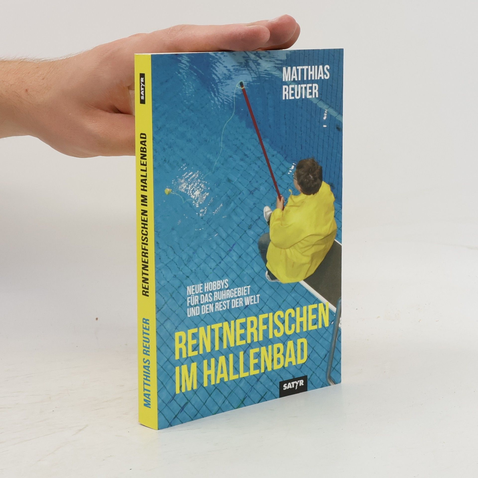 Matthias Reuter Rentnerfischen im Hallenbad