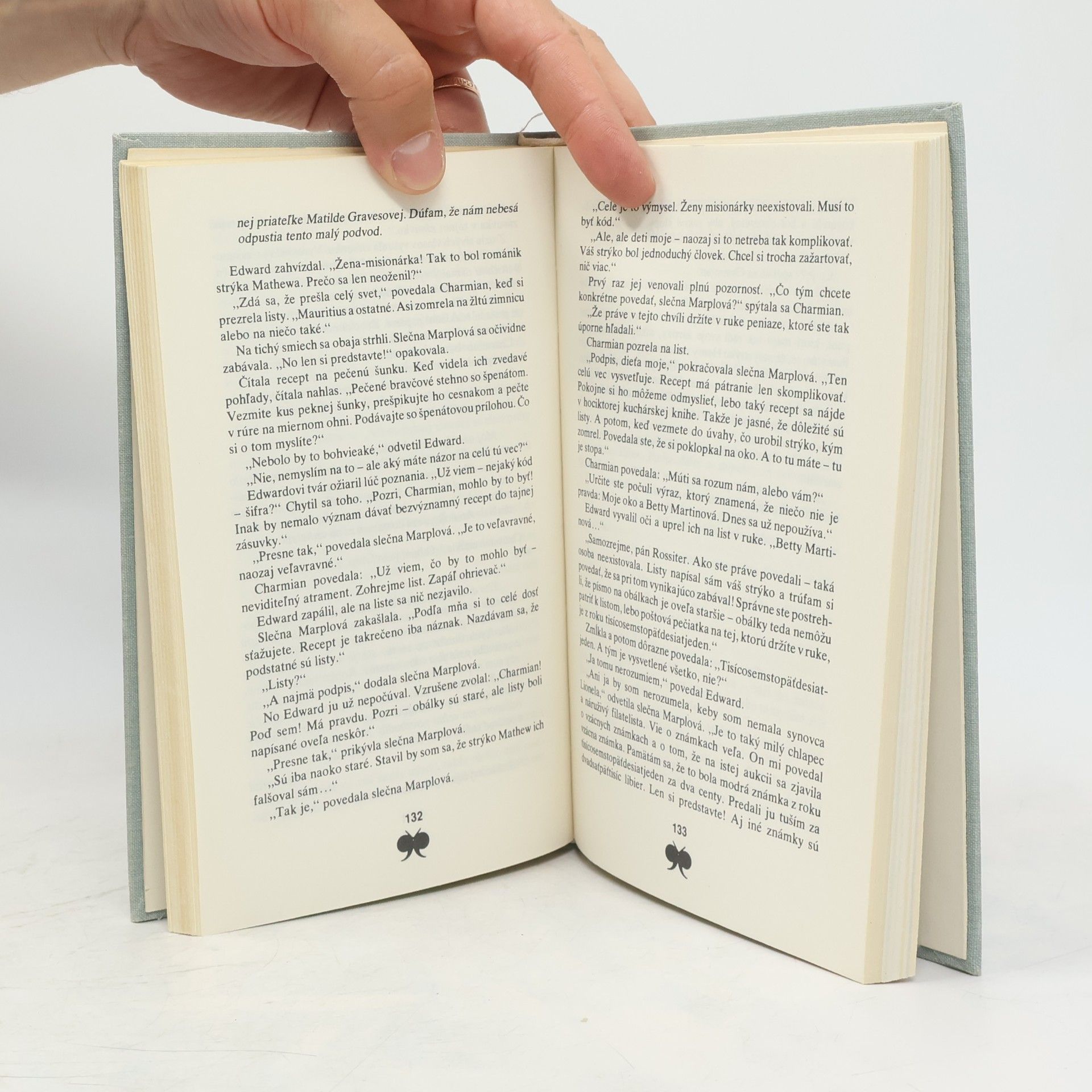 Agatha Christie Sedemnásť orieškov na rozlúsknutie