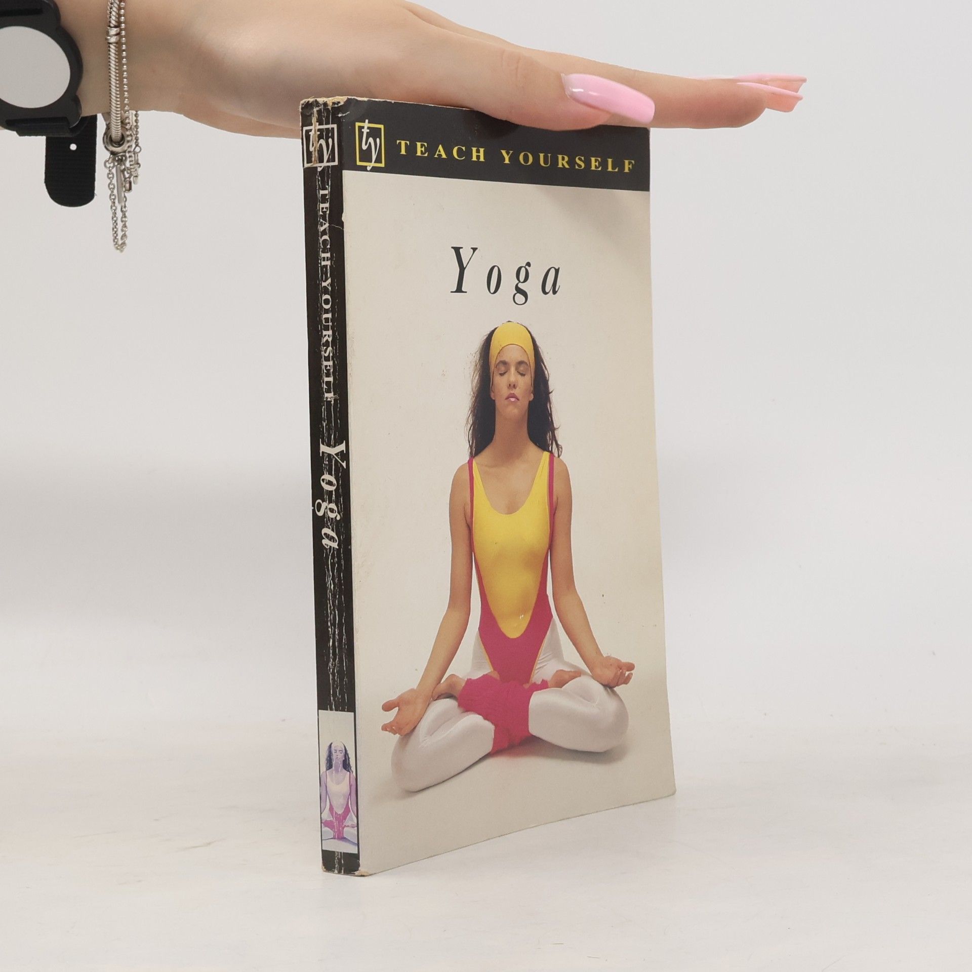 James Hewitt Teach Yourself: Yoga