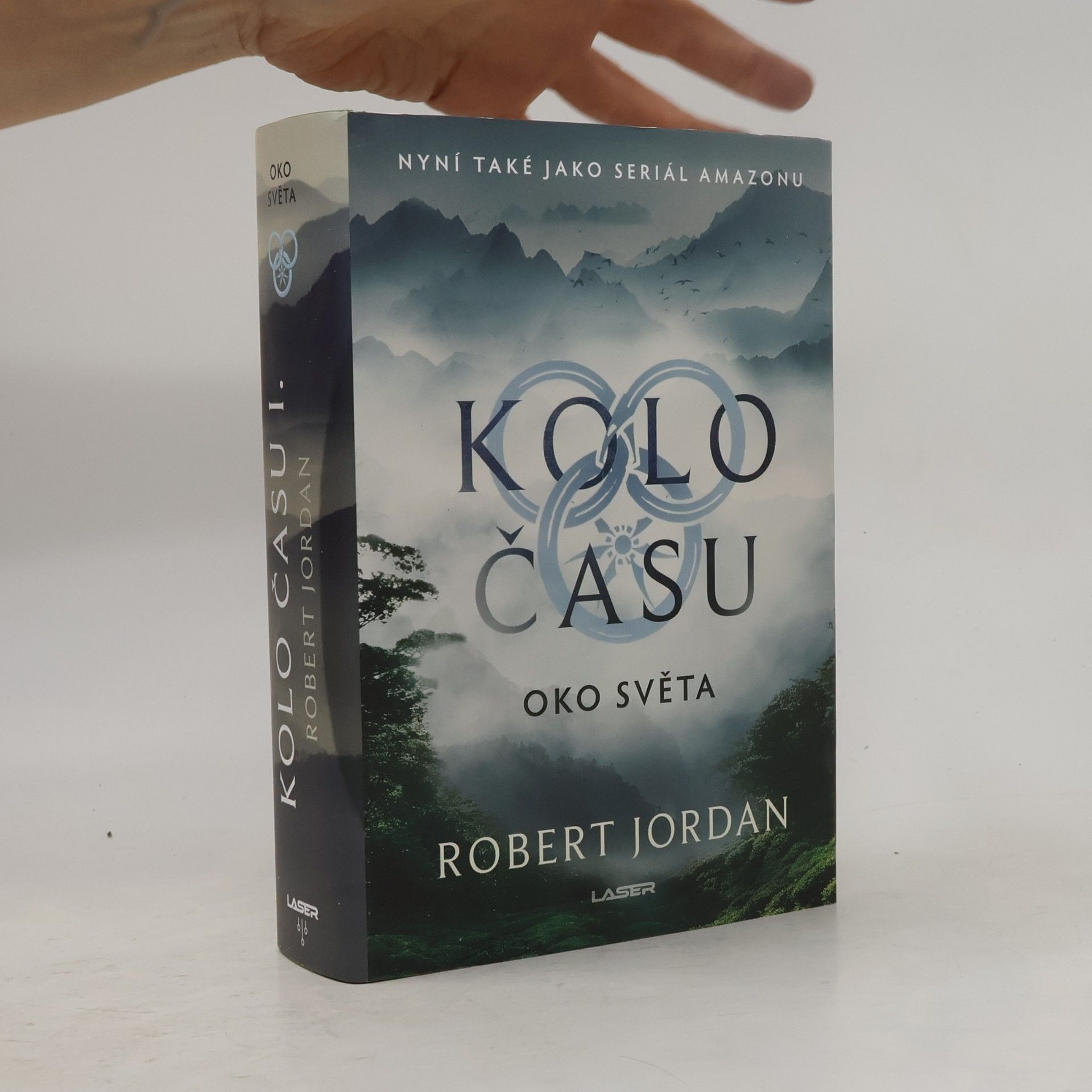 Robert Jordan Kolo času 1. Oko světa