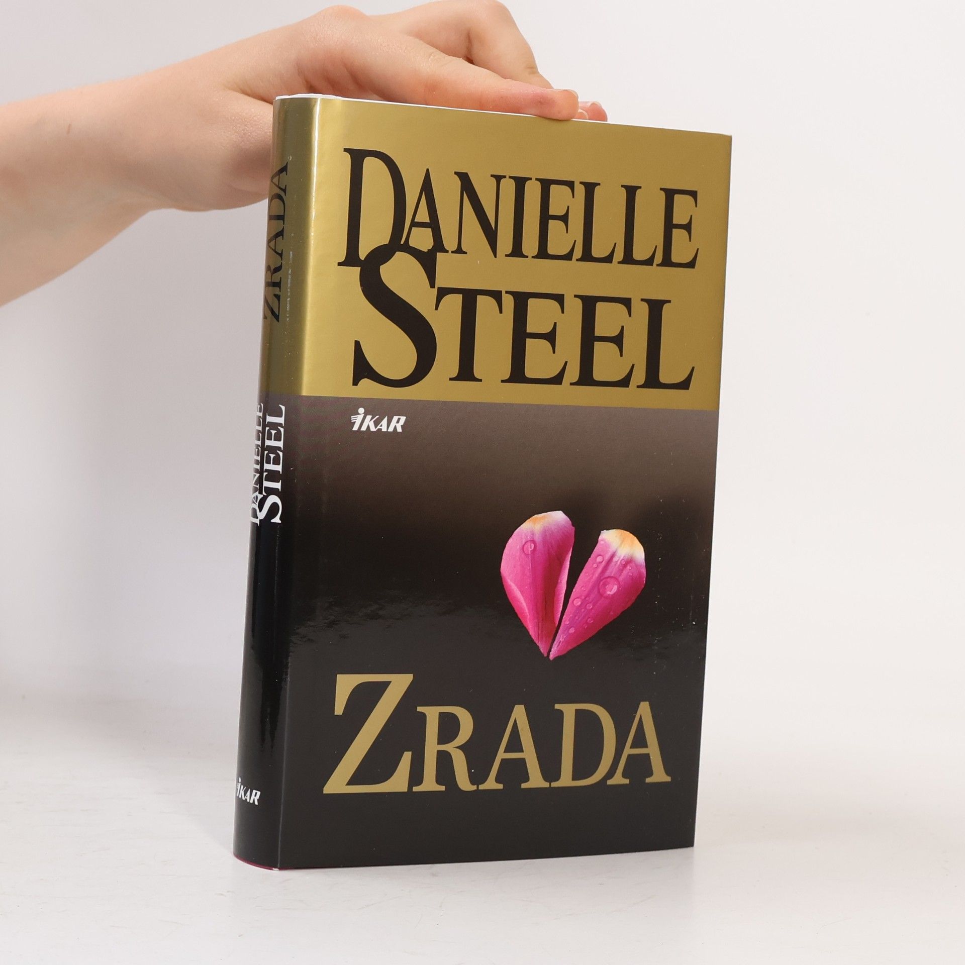 Danielle Steel Zrada