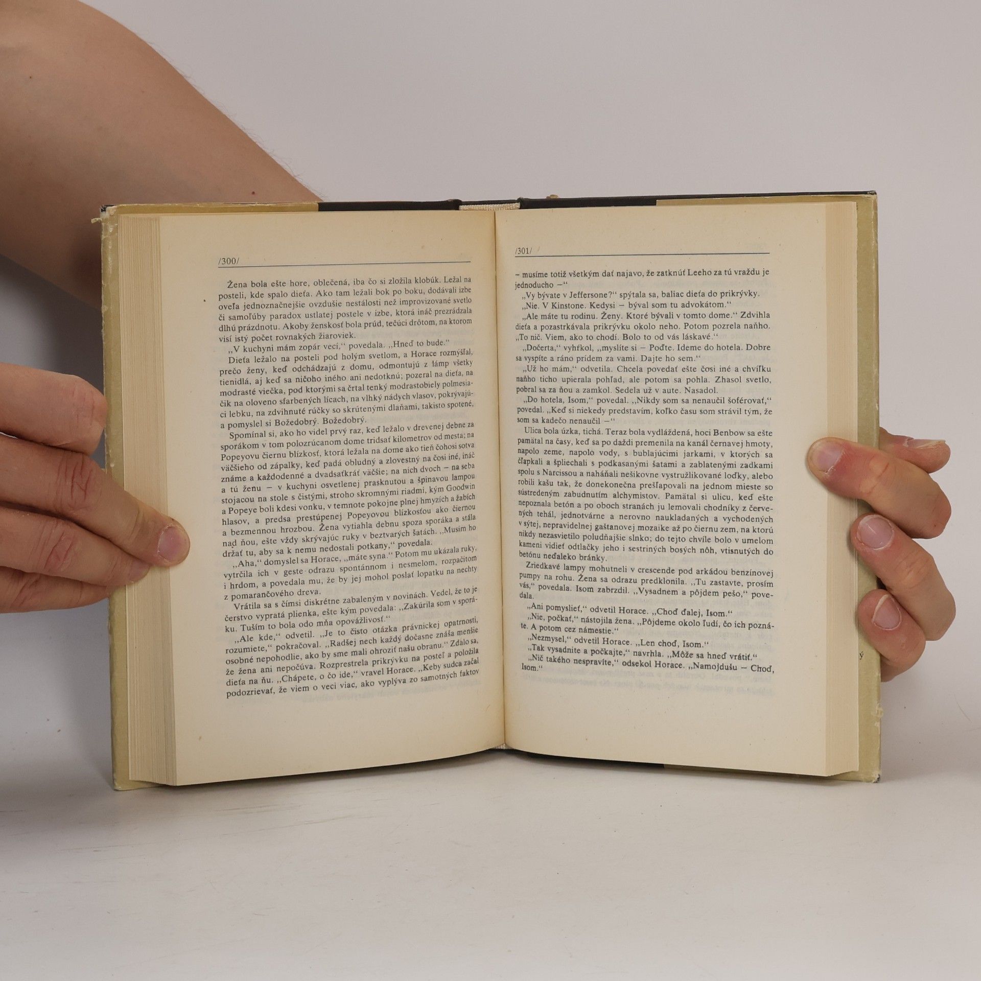 William Faulkner Bľabot a bes; Svätyňa
