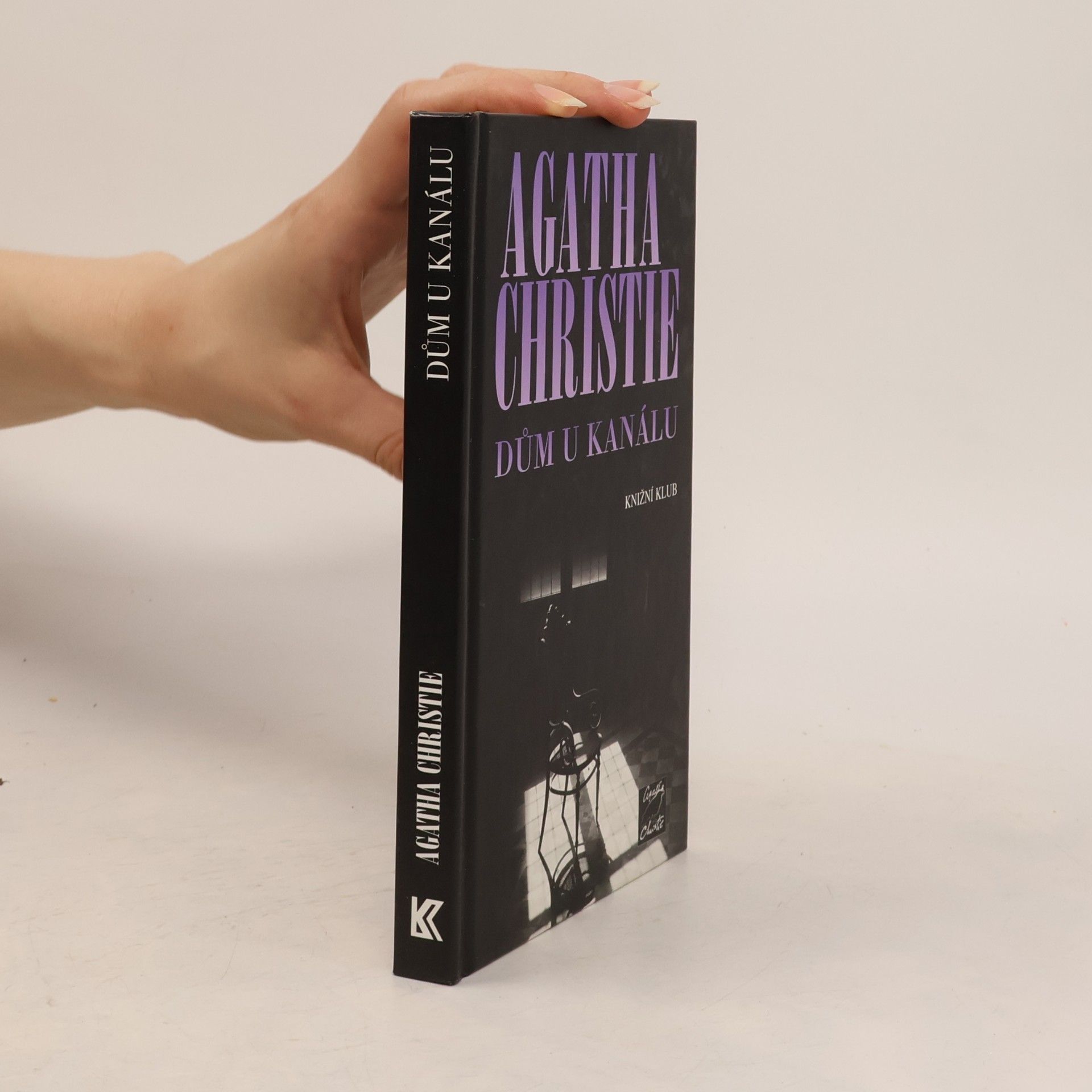 Agatha Christie Dům u kanálu