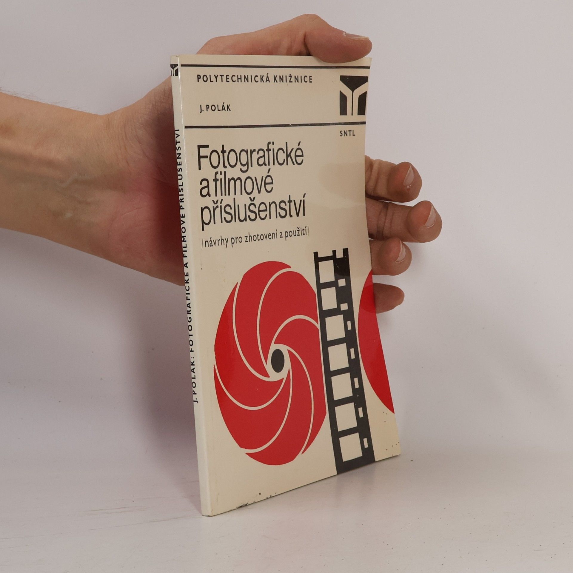 Fotografické a filmové příslušenství
