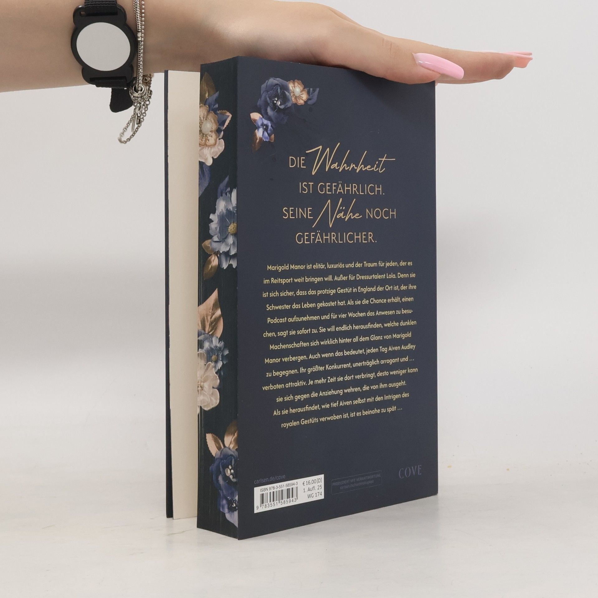 Lara Holthaus Marigold Manor 1: Hidden Lies
