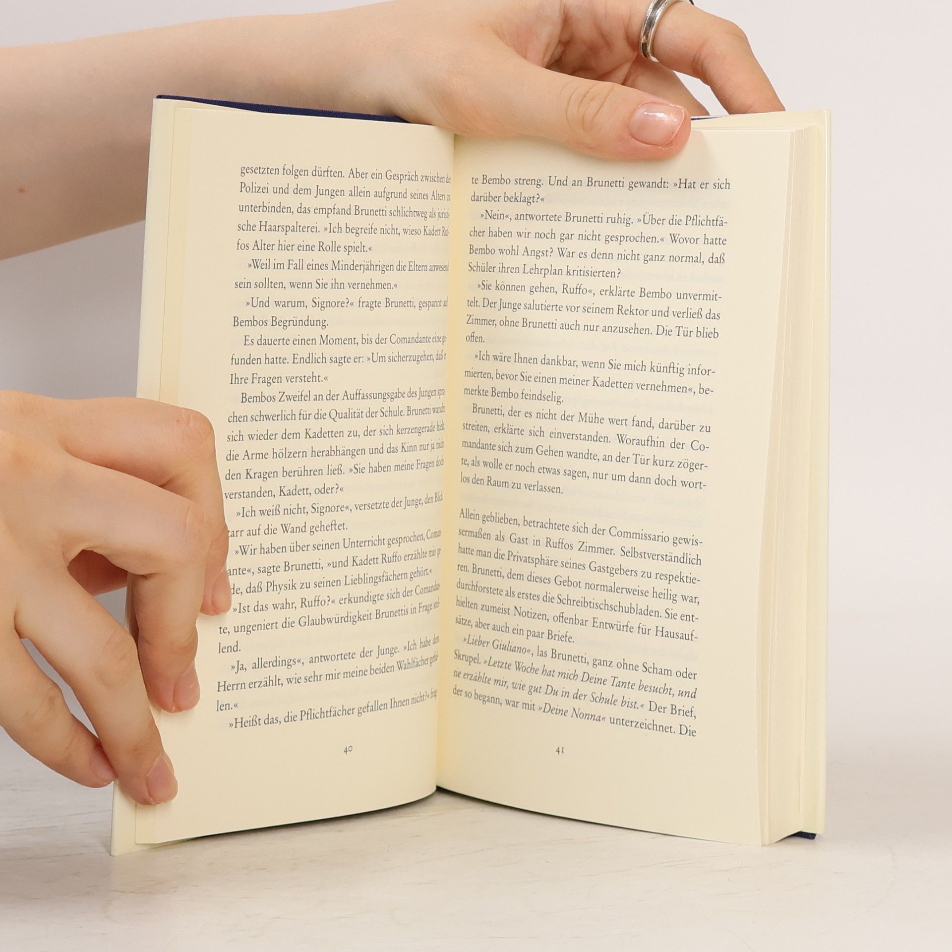 Donna Leon Verschwiegene Kanäle