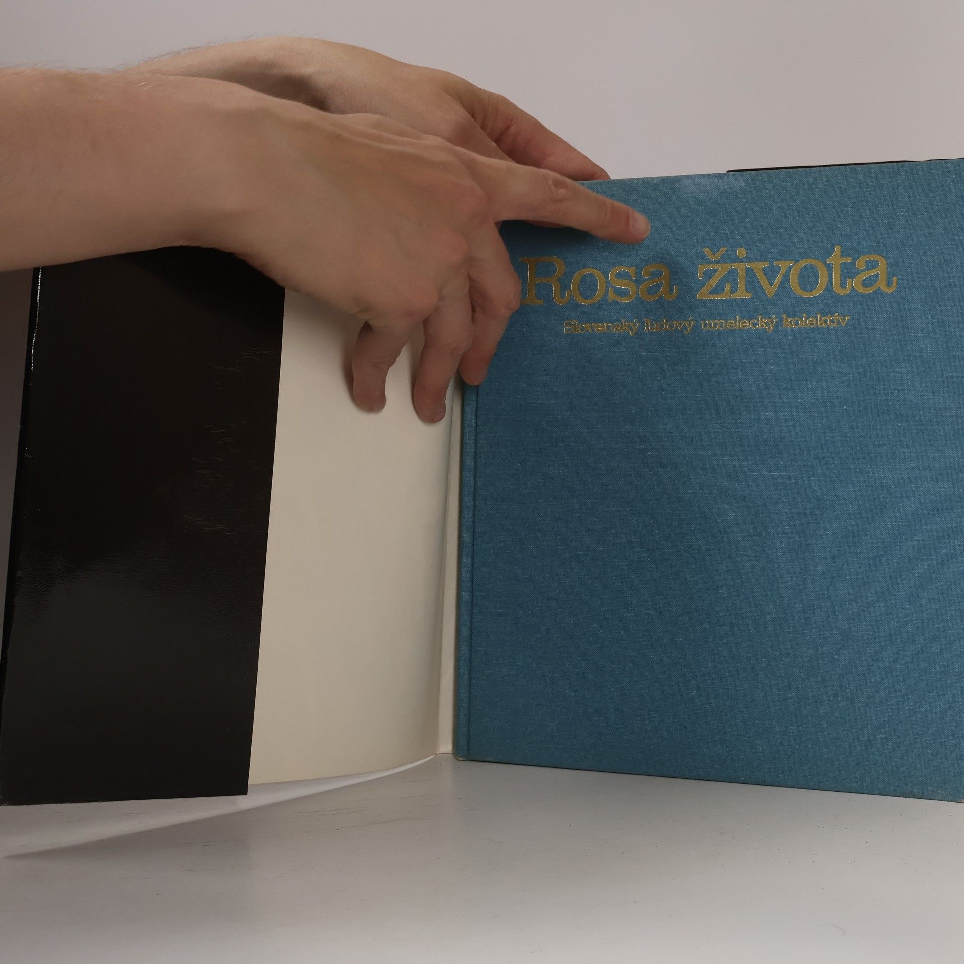 Otakar Nehera Rosa života : Slovenský ludový umelecký kolektív
