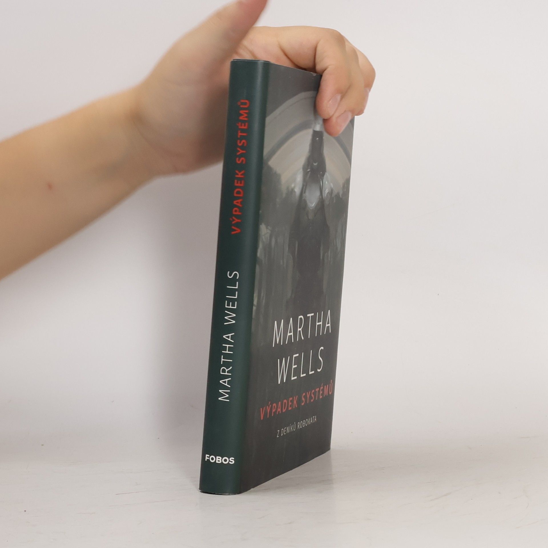 Martha Wells Výpadek systémů. Z deníků Robokata 1