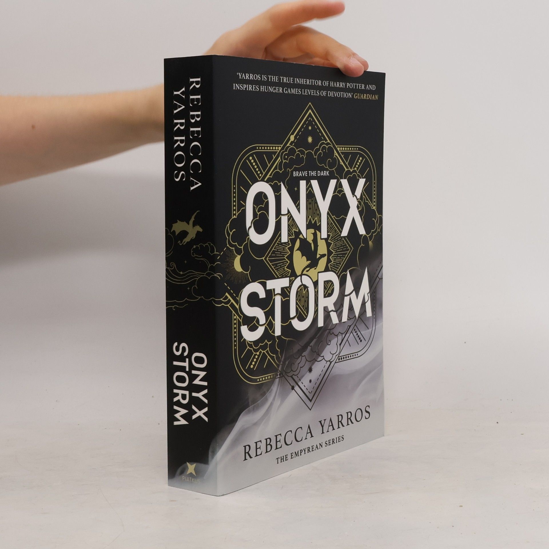 Rebecca Yarros Onyx Storm