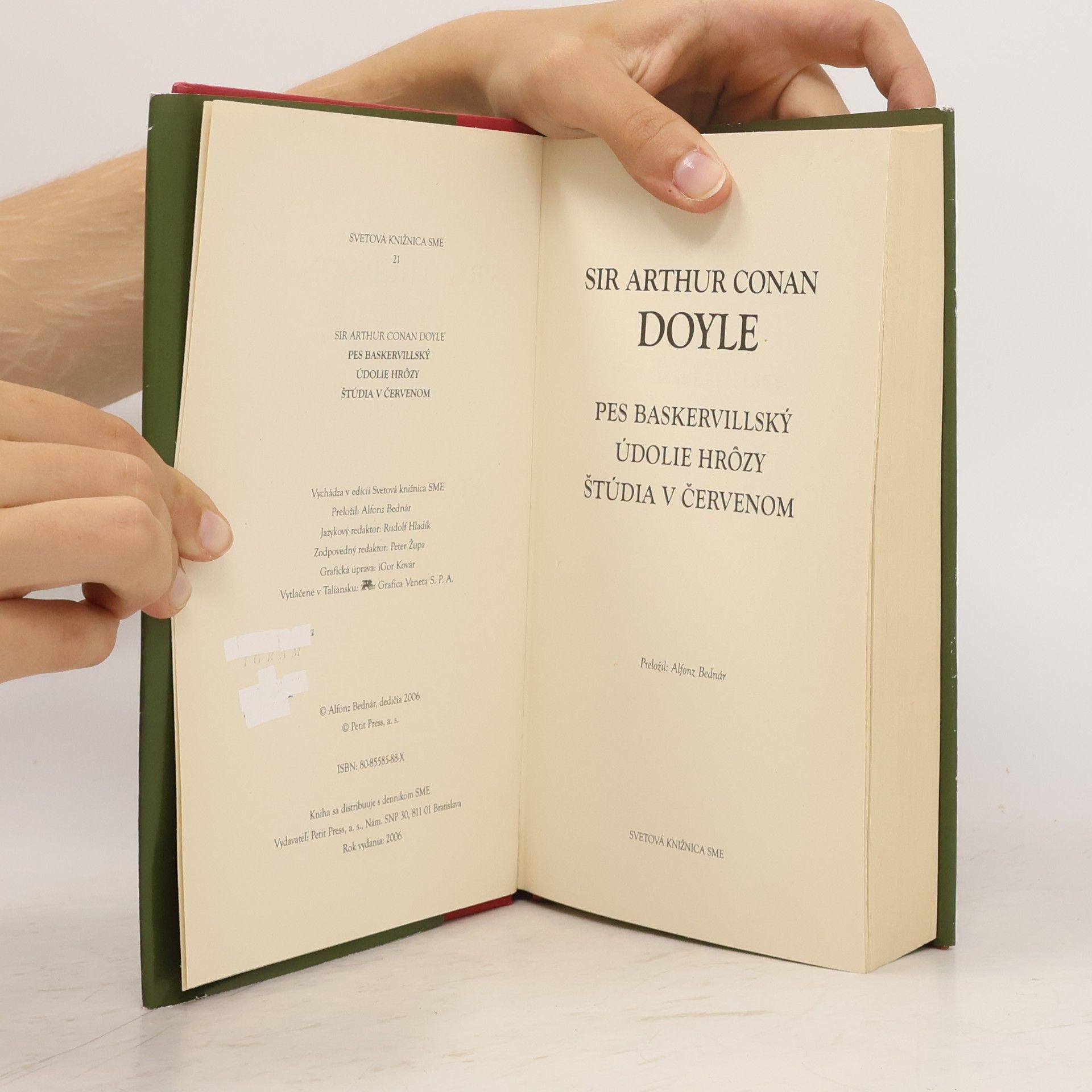Arthur Conan Doyle Pes Baskervillský / Údolie hrozy / Štúdia v červenom