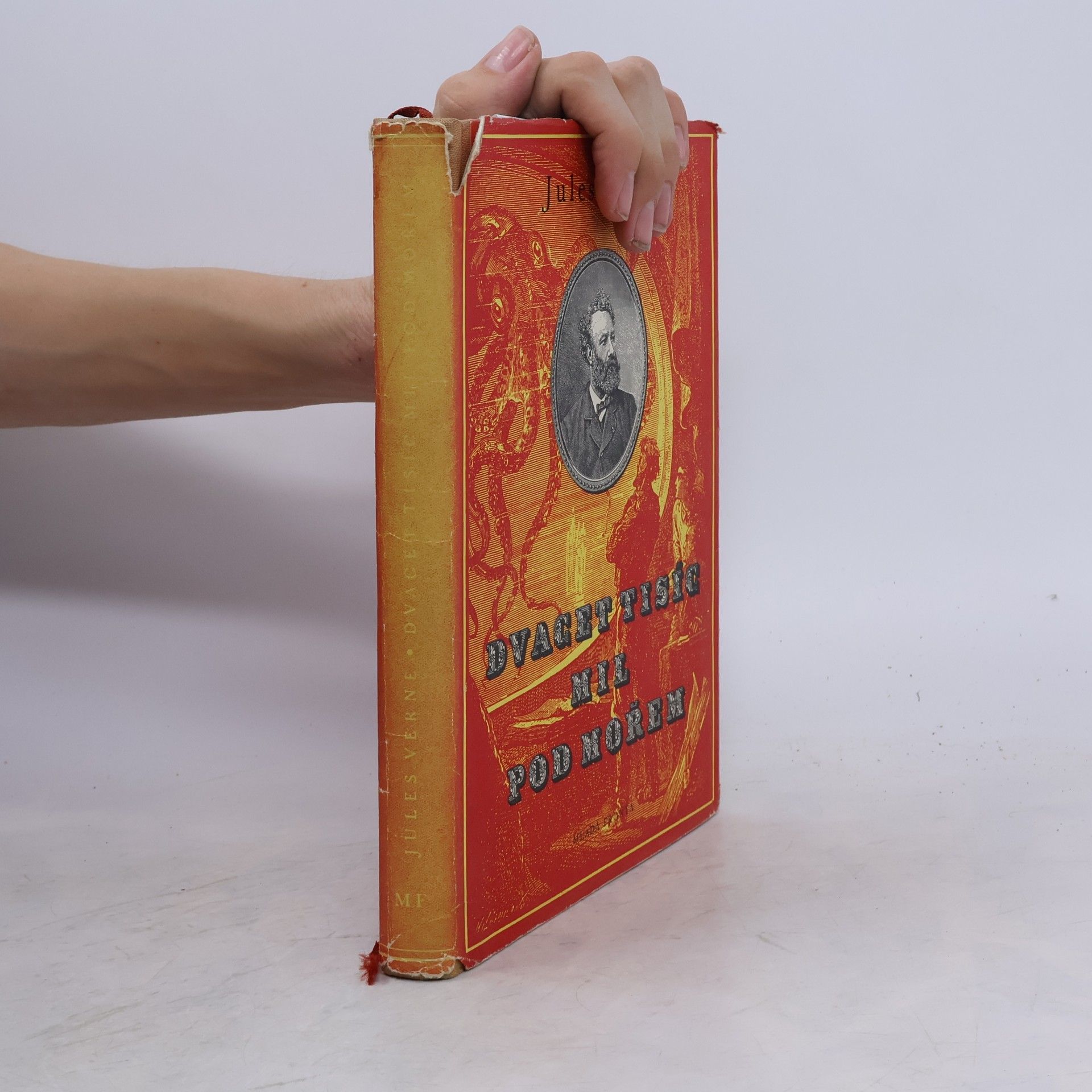Jules Verne Dvacet tisíc mil pod mořem