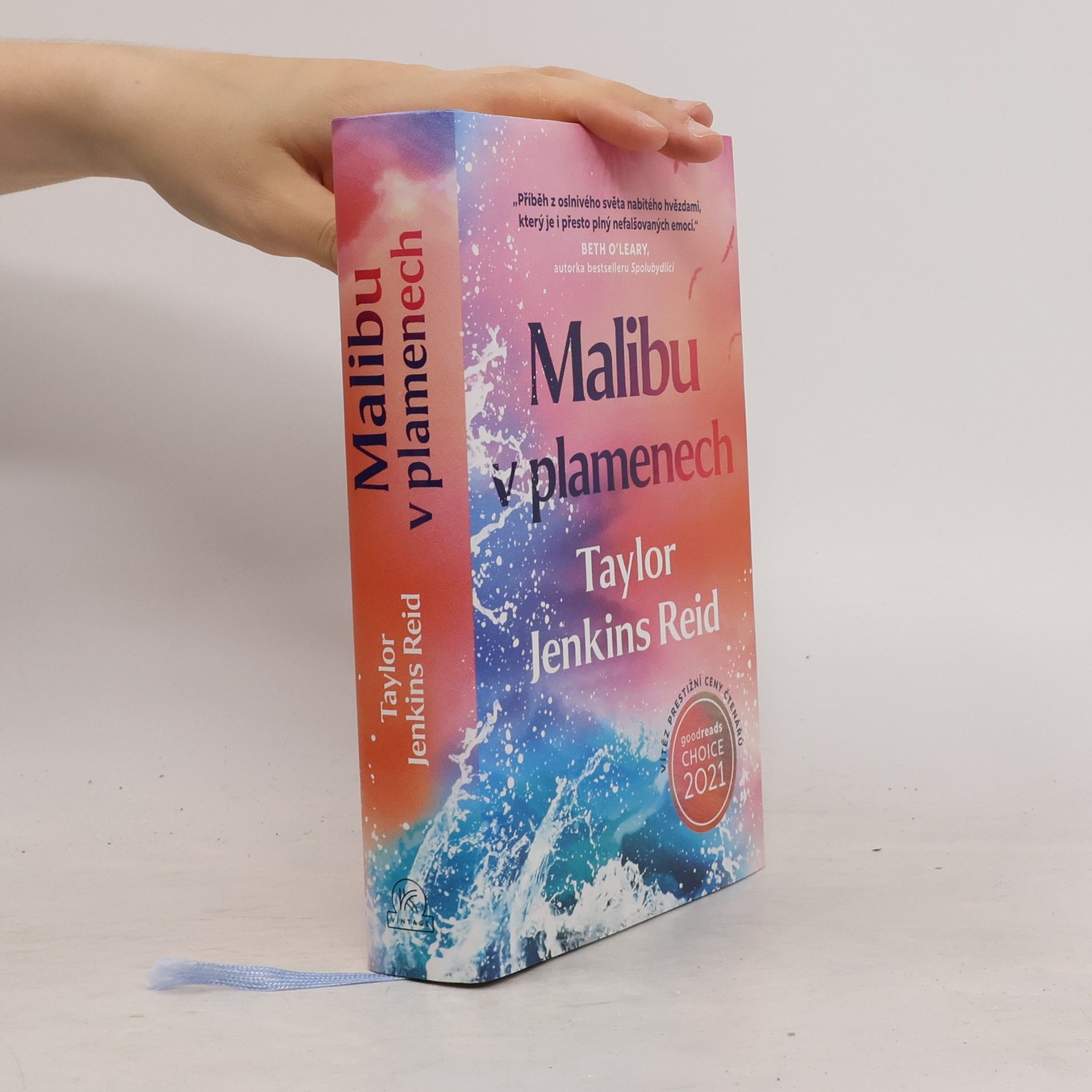 Taylor Jenkins Reid Malibu v plamenech