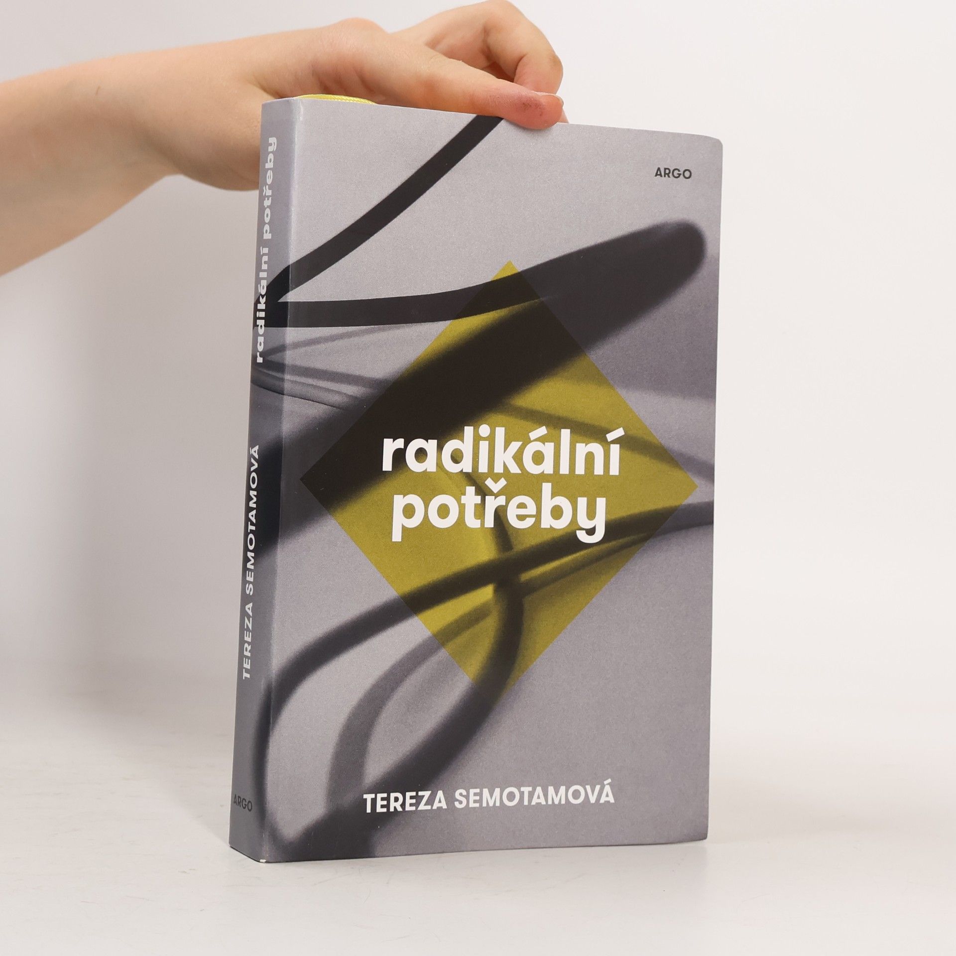 Tereza Semotamová Radikální potřeby