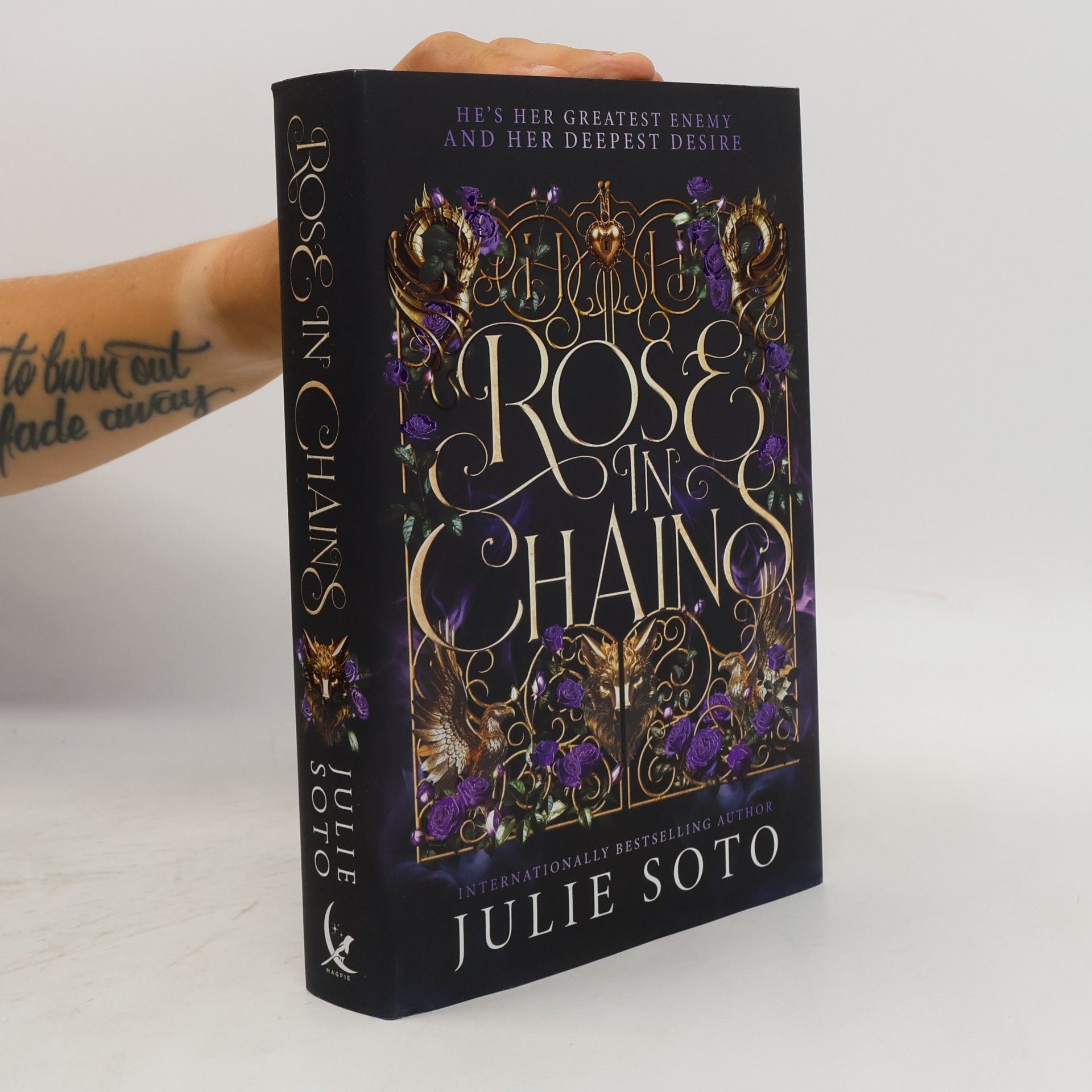 Julia Soto Rose In Chains