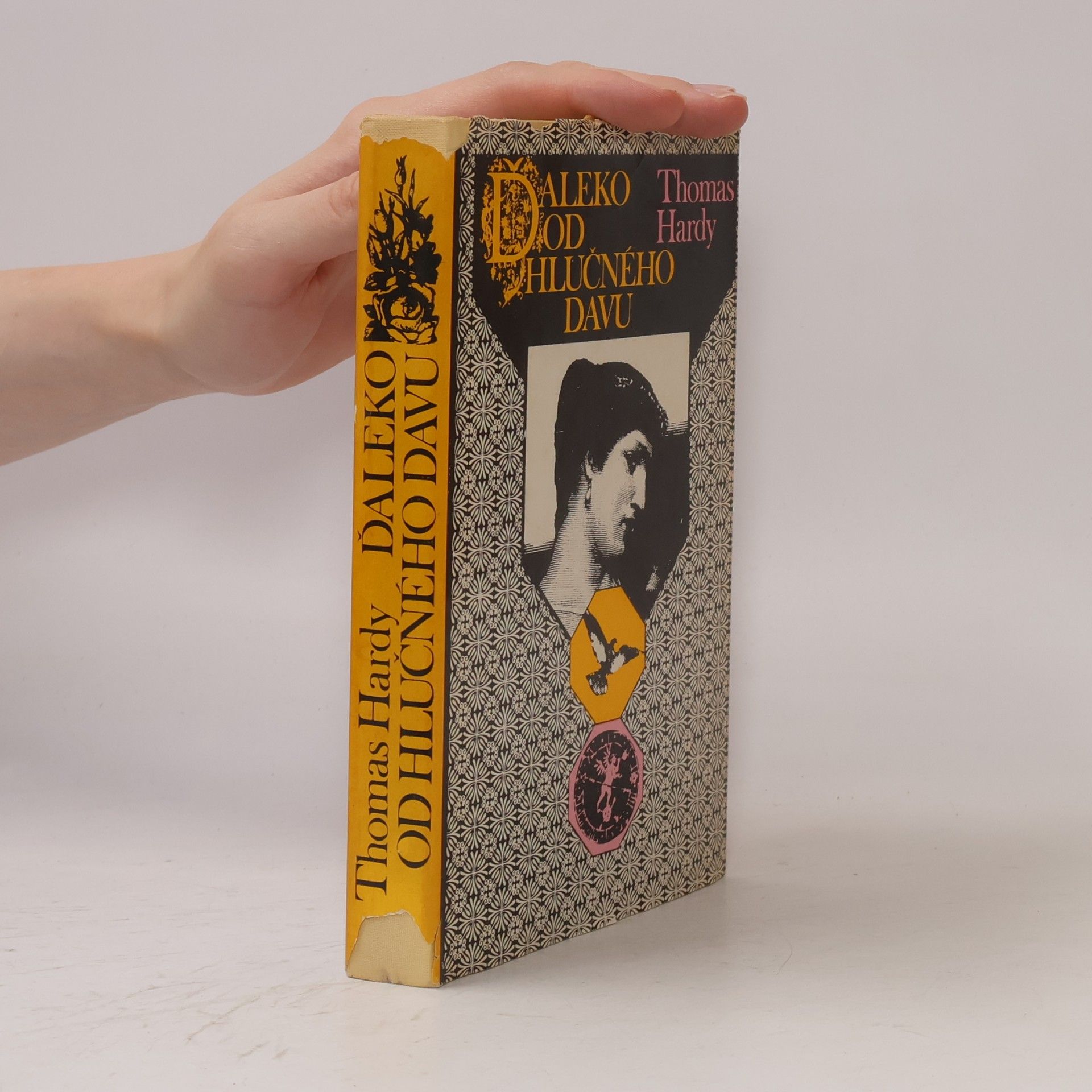 Ďaleko od hlučného davu