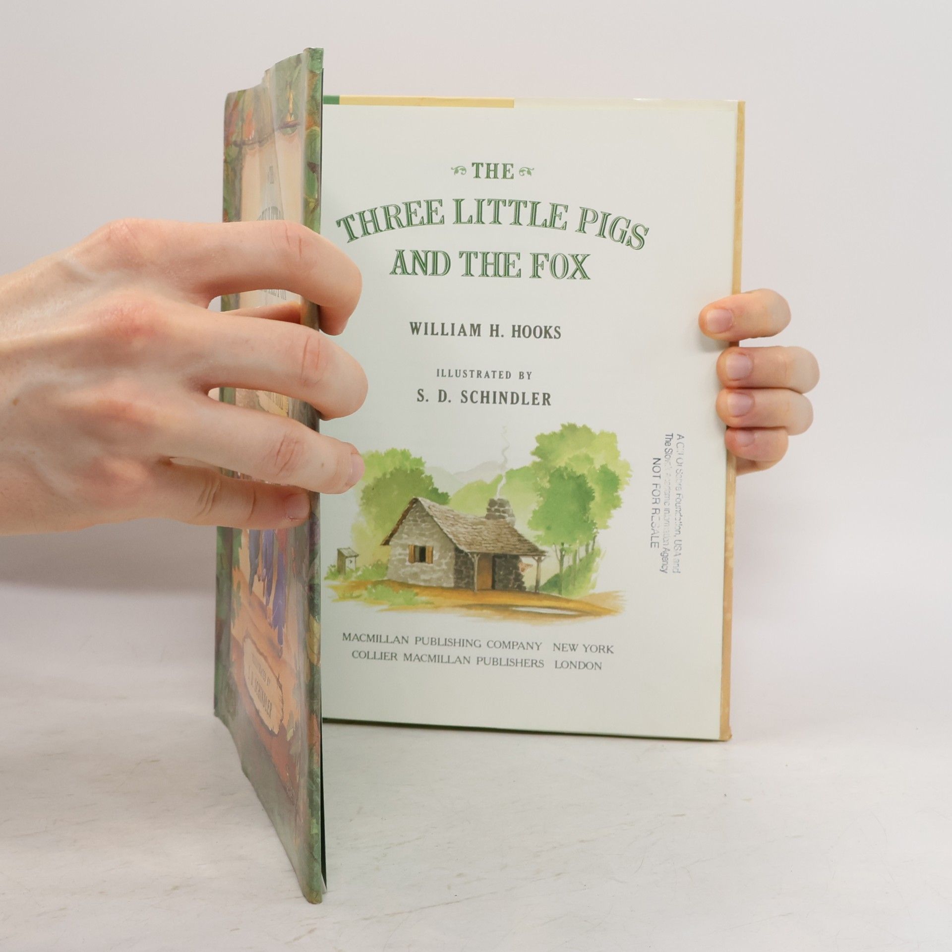 William H. Hooks The Three Little Pigs and the Fox