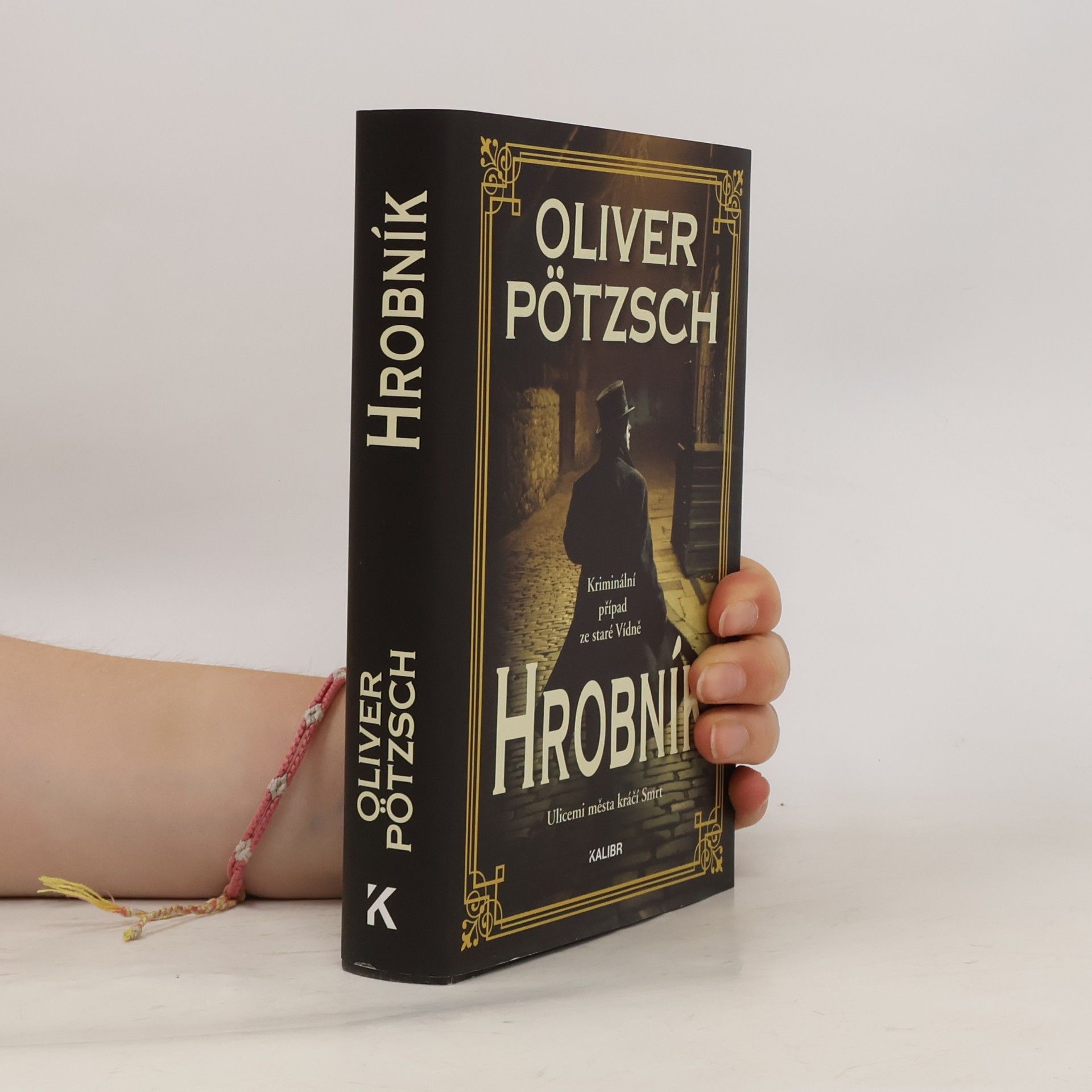 Oliver Pötzsch Hrobník