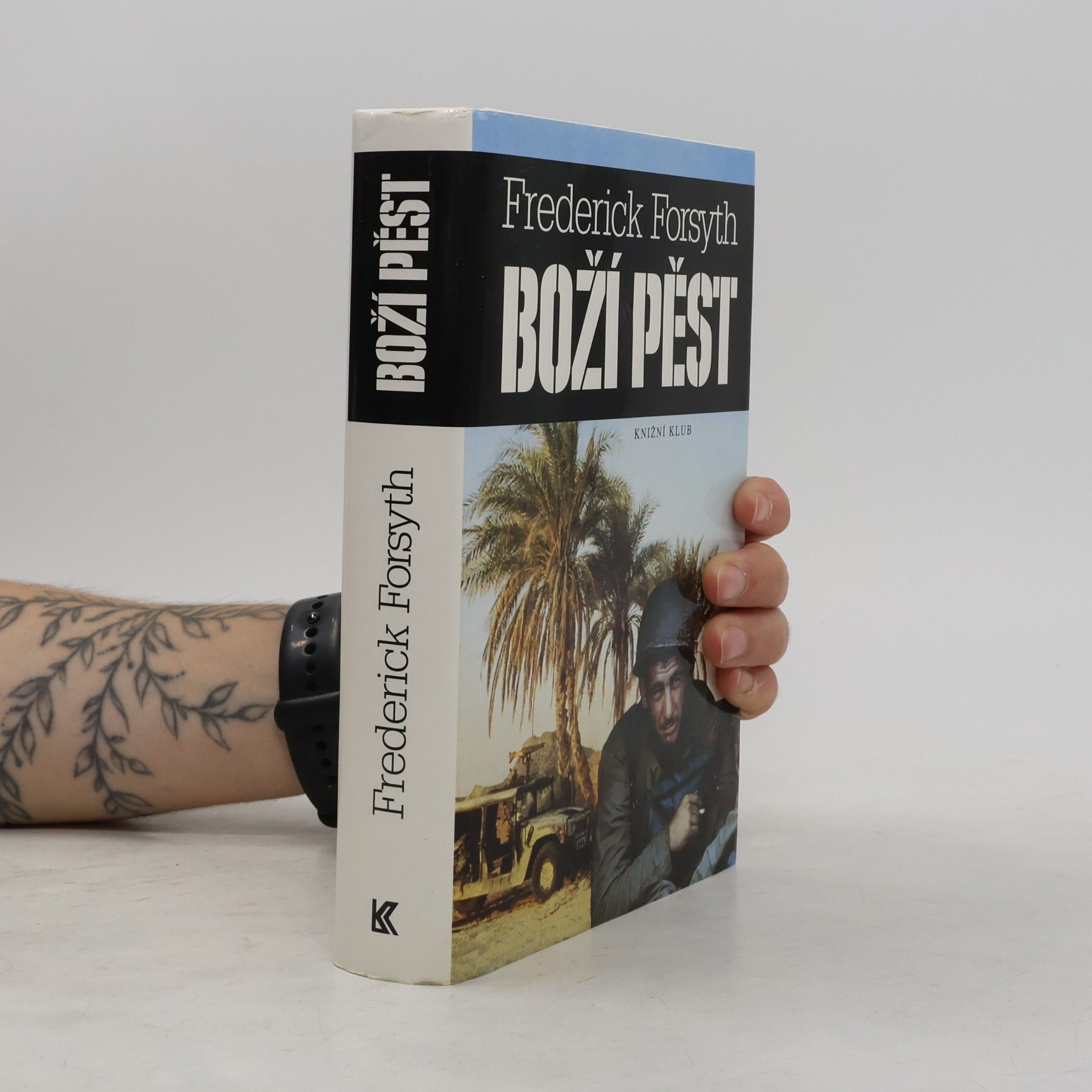 Frederick Forsyth Boží pěst