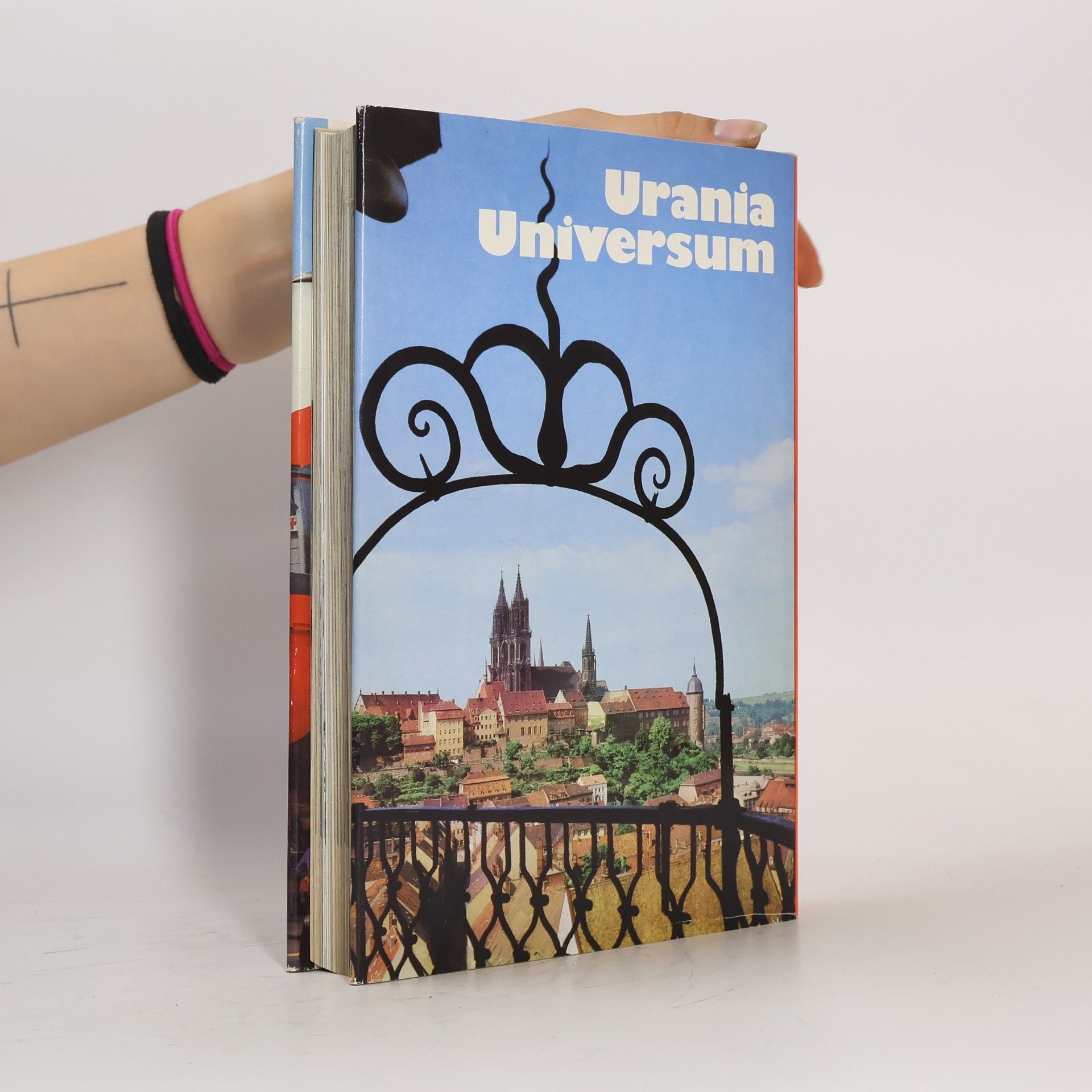 Kolektiv autorů Urania Universum 25