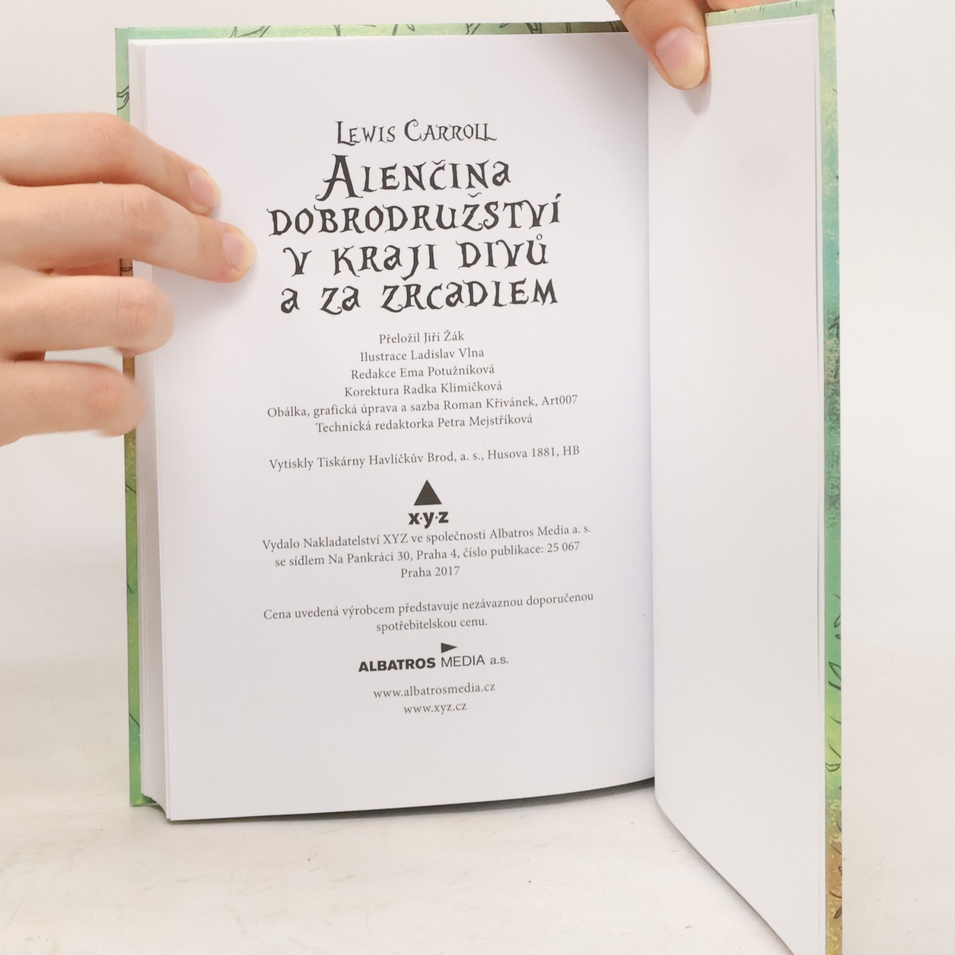 Lewis Carroll Alenčina dobrodružství v kraji divů a za zrcadlem
