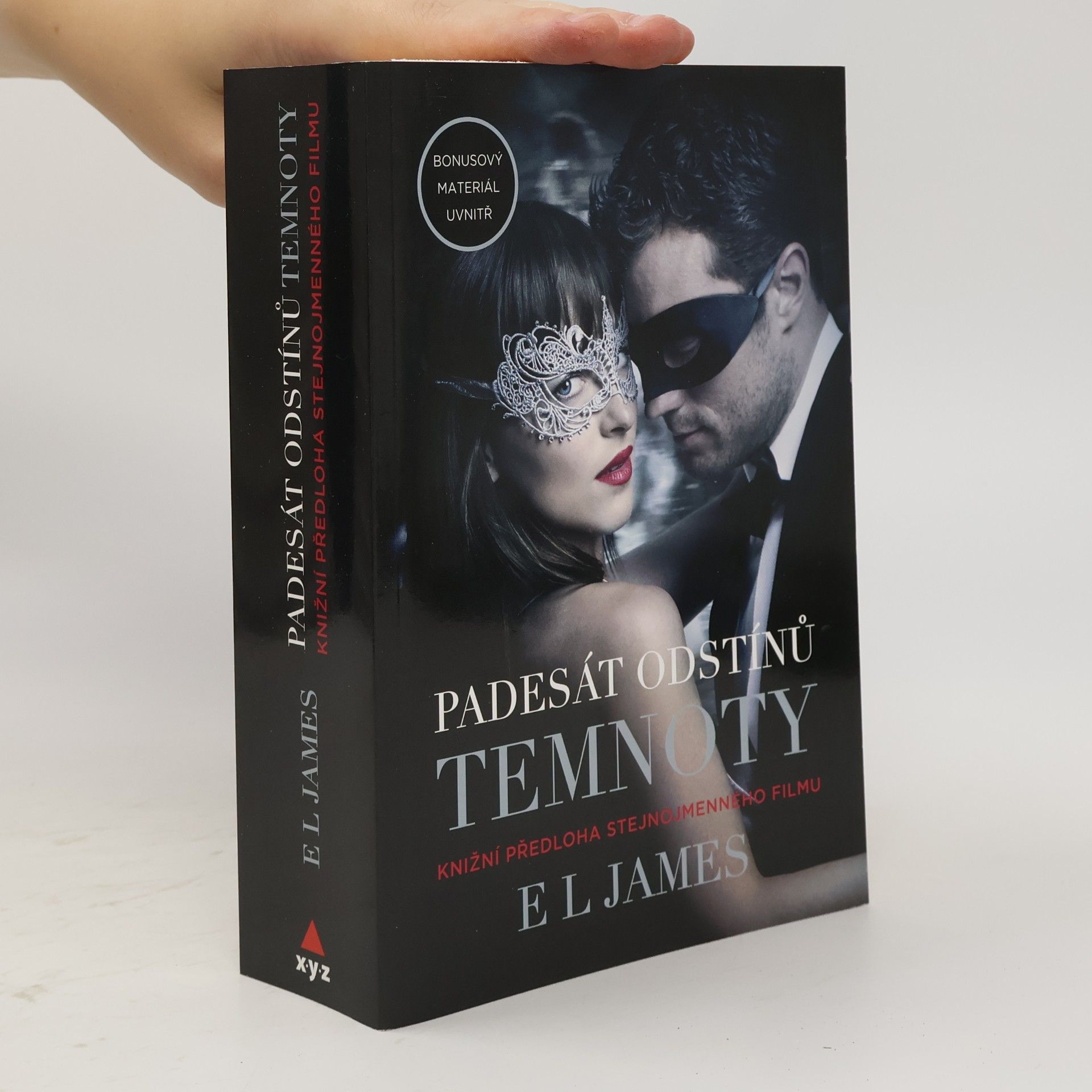 E. L. James Padesát odstínů temnoty