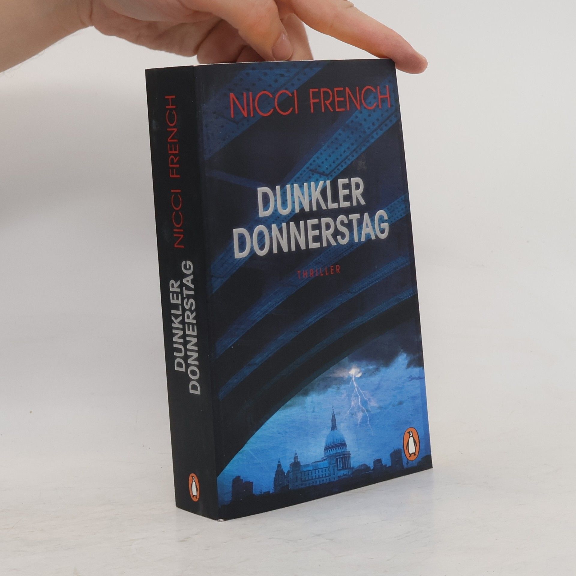 Nicci French Dunkler Donnerstag