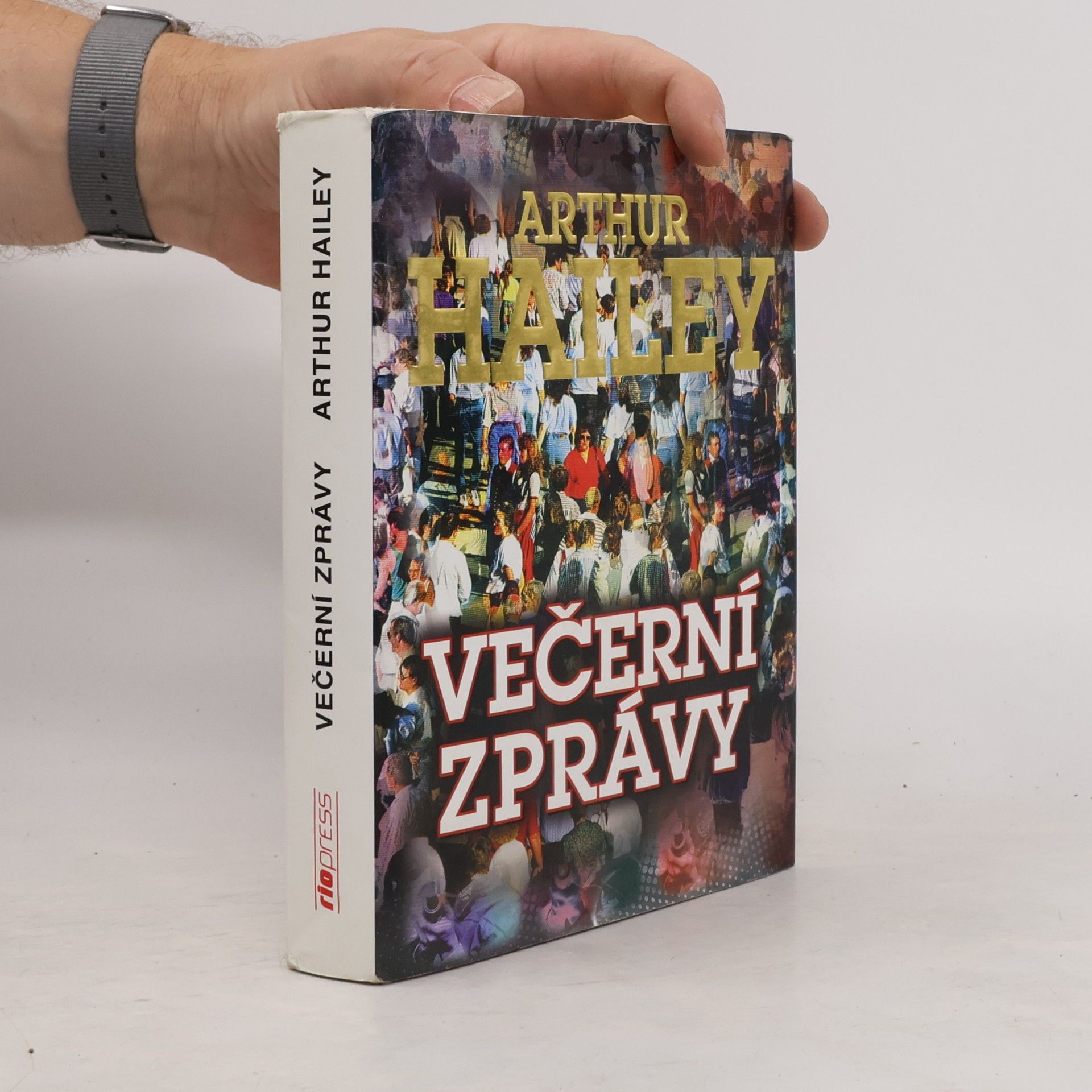 Arthur Hailey Večerní zprávy