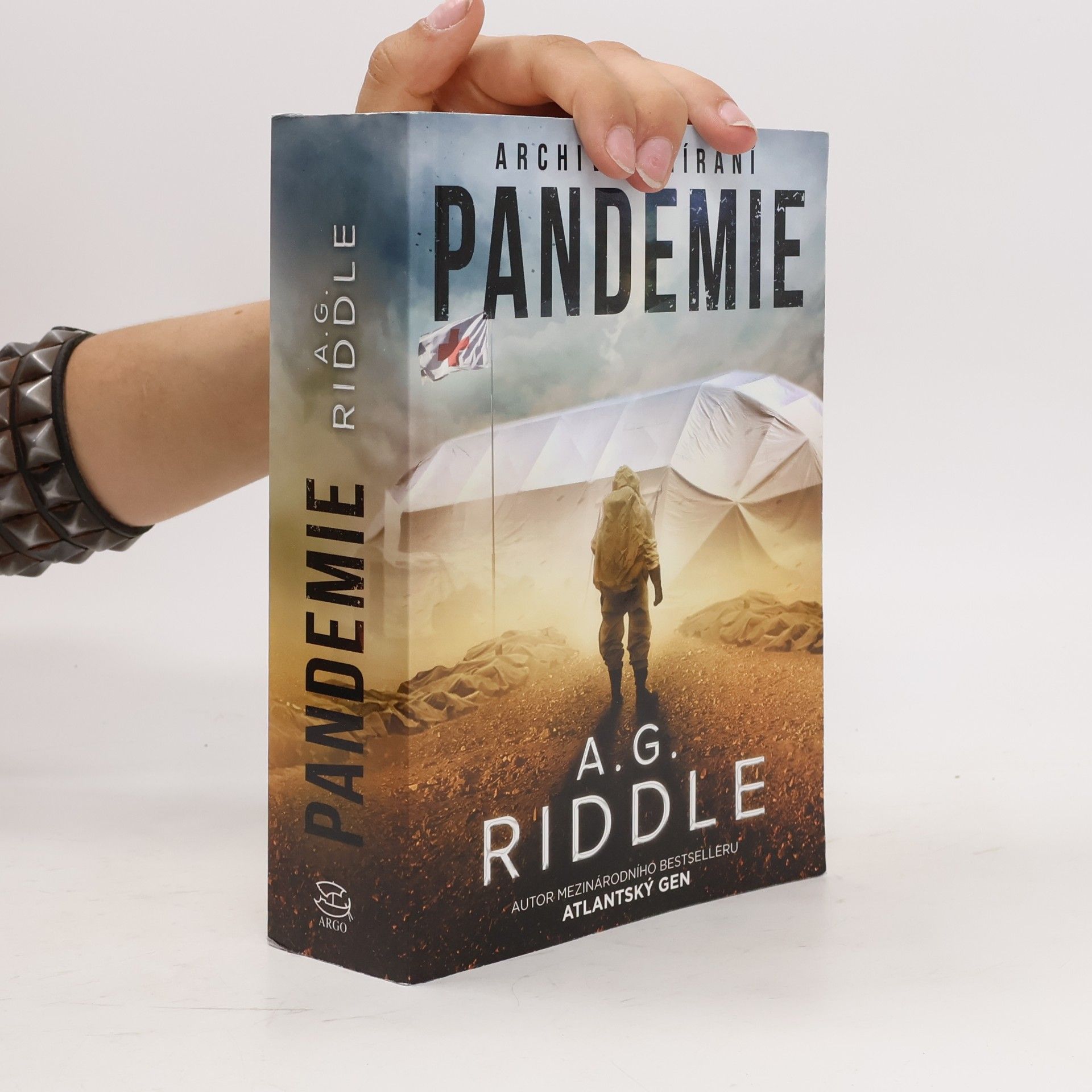 A.G. Riddle Archiv vymírání. Pandemie