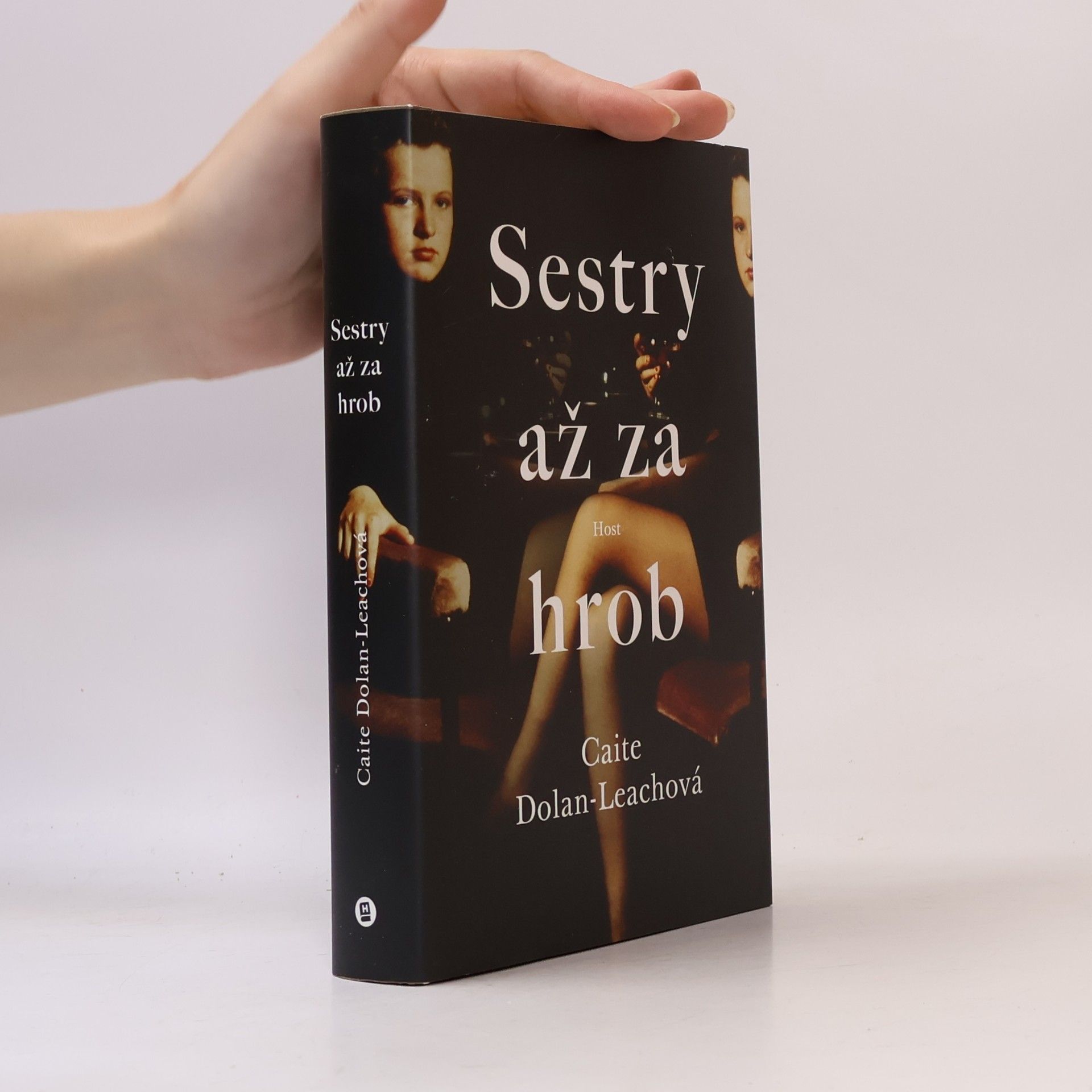 Caite Dolan-Leach Sestry až za hrob
