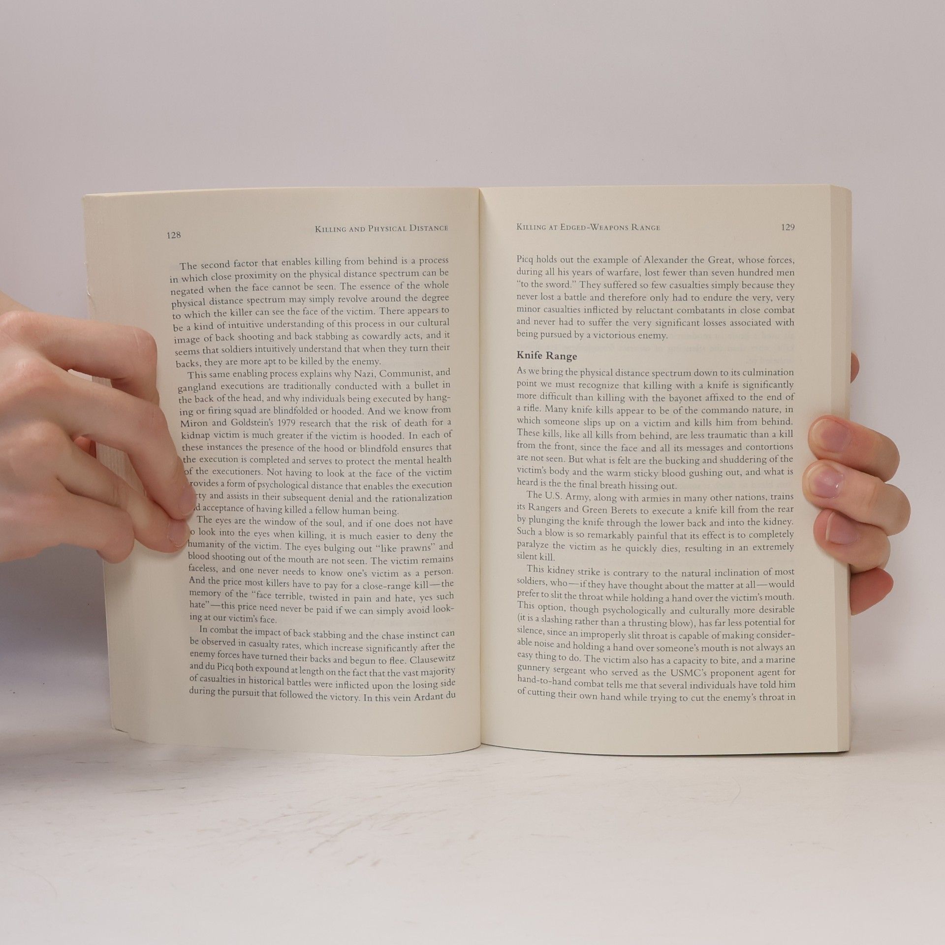 Dave Grossman On killing : the psychological cost of learning to kill in war and society
