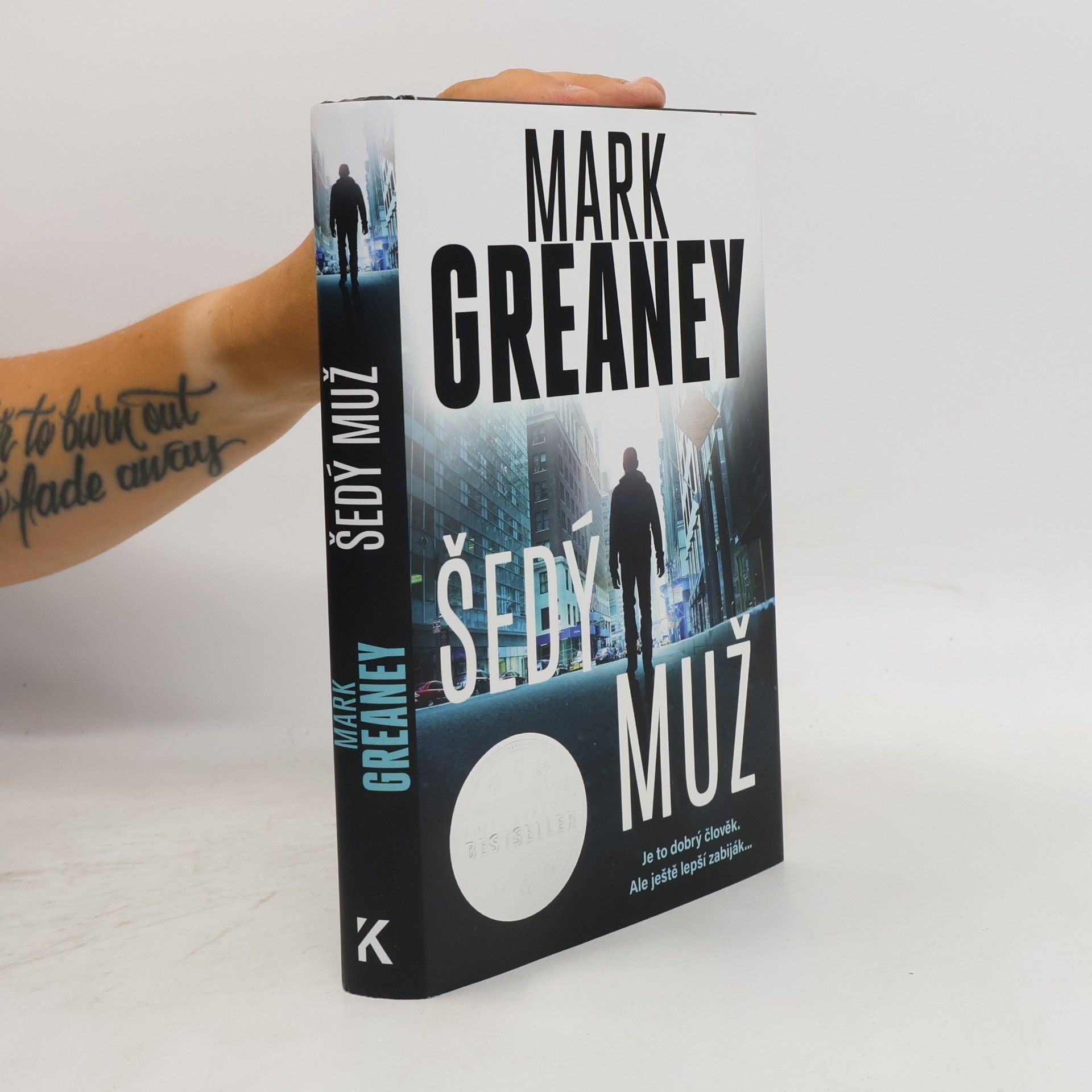 Mark Greaney Šedý muž