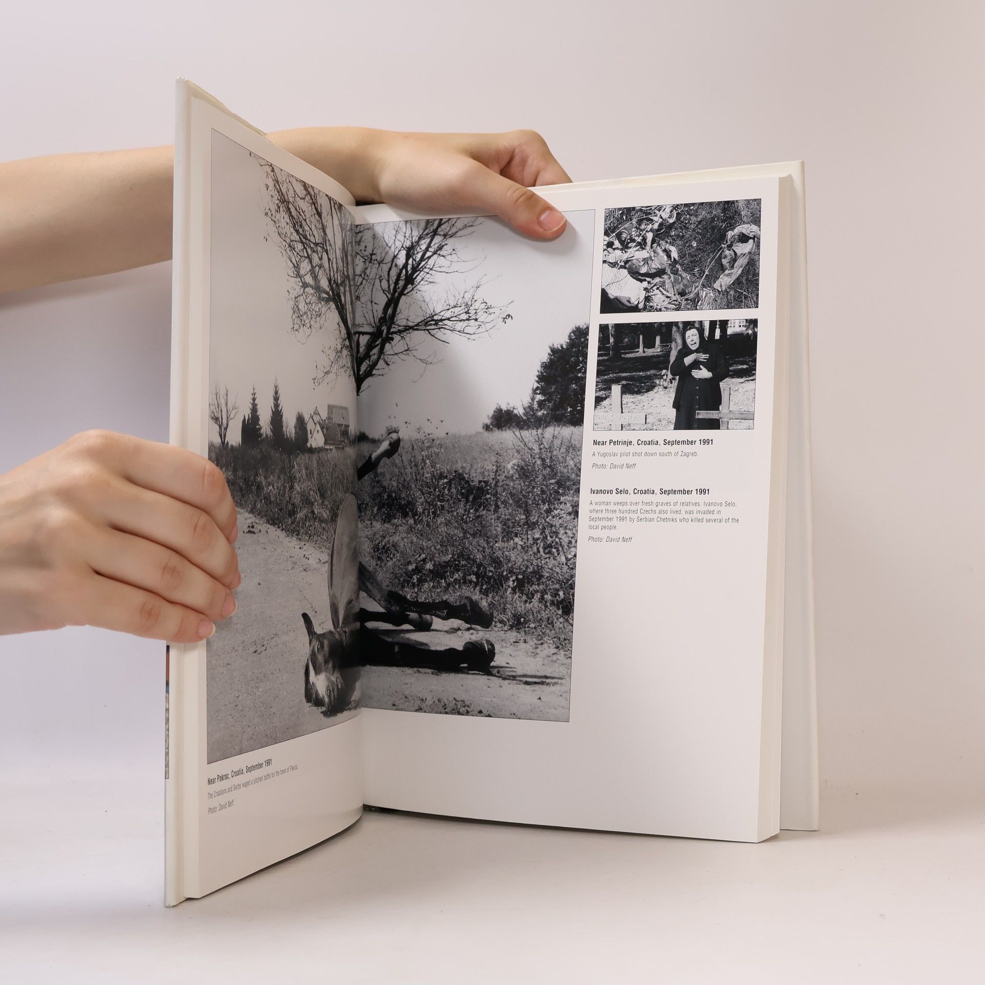 Václav Havel Ten Years: The Events of 1989-1999 as photographed by MF Dnes