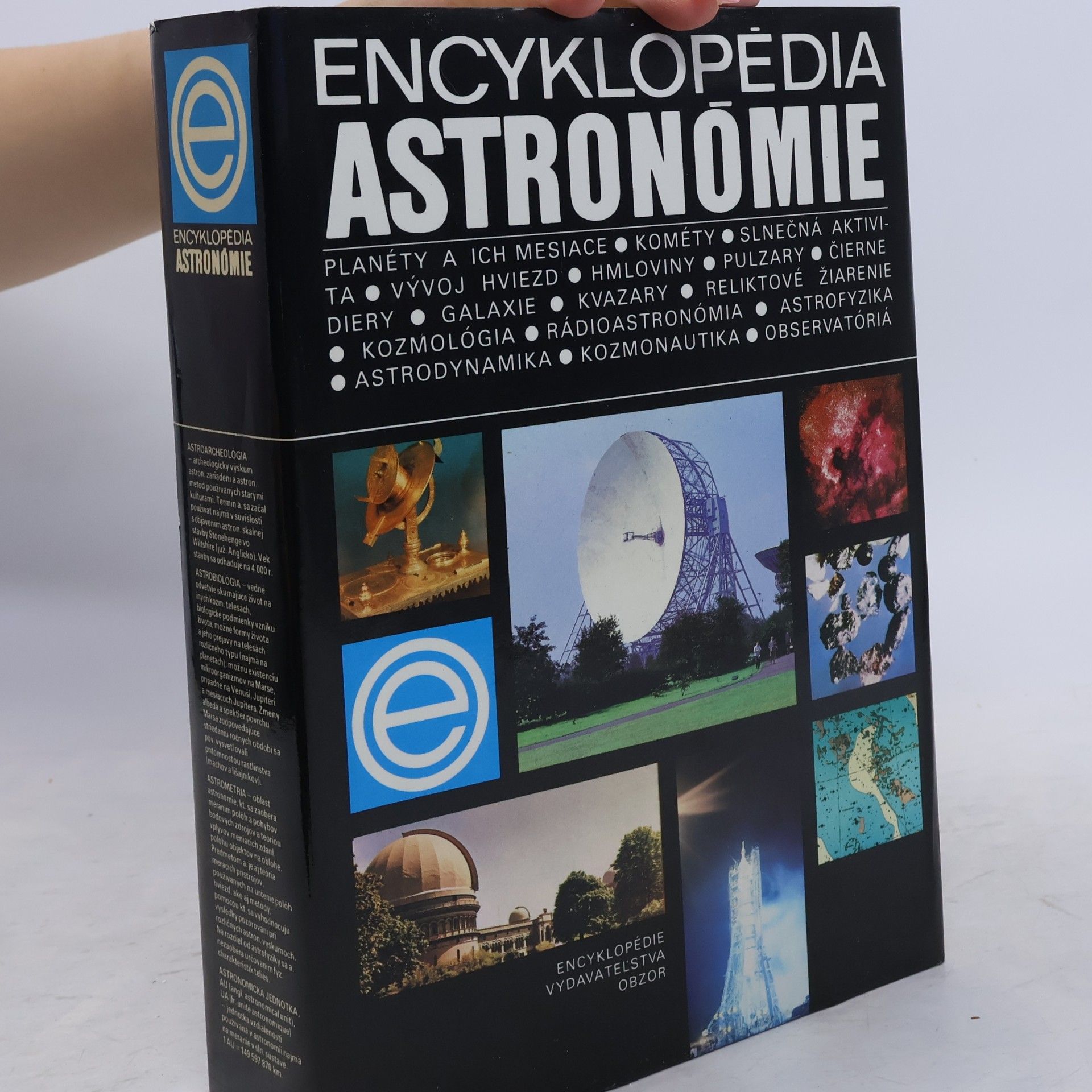 A. Hajduk Encyklopédia astronómie